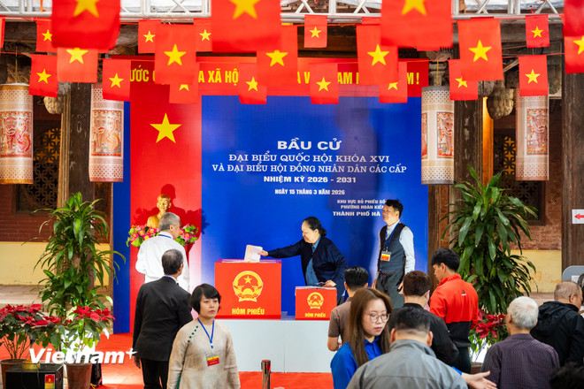 Truyền th&ocirc;ng quốc tế đưa tin đậm n&eacute;t về &ldquo;Ng&agrave;y hội non s&ocirc;ng&rdquo; của Việt Nam - Ảnh 2.