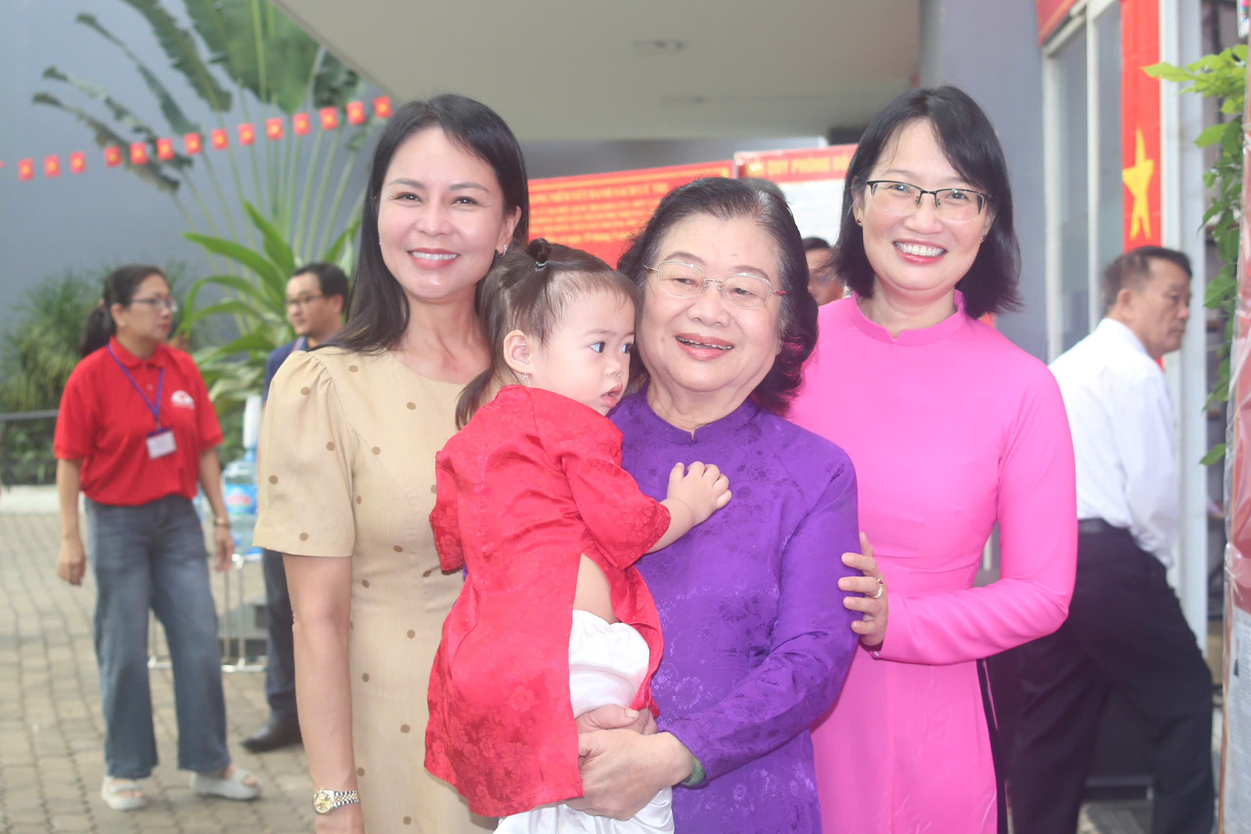 Những h&igrave;nh ảnh "cực" dễ thương trong "Ng&agrave;y hội non s&ocirc;ng" - Ảnh 1.