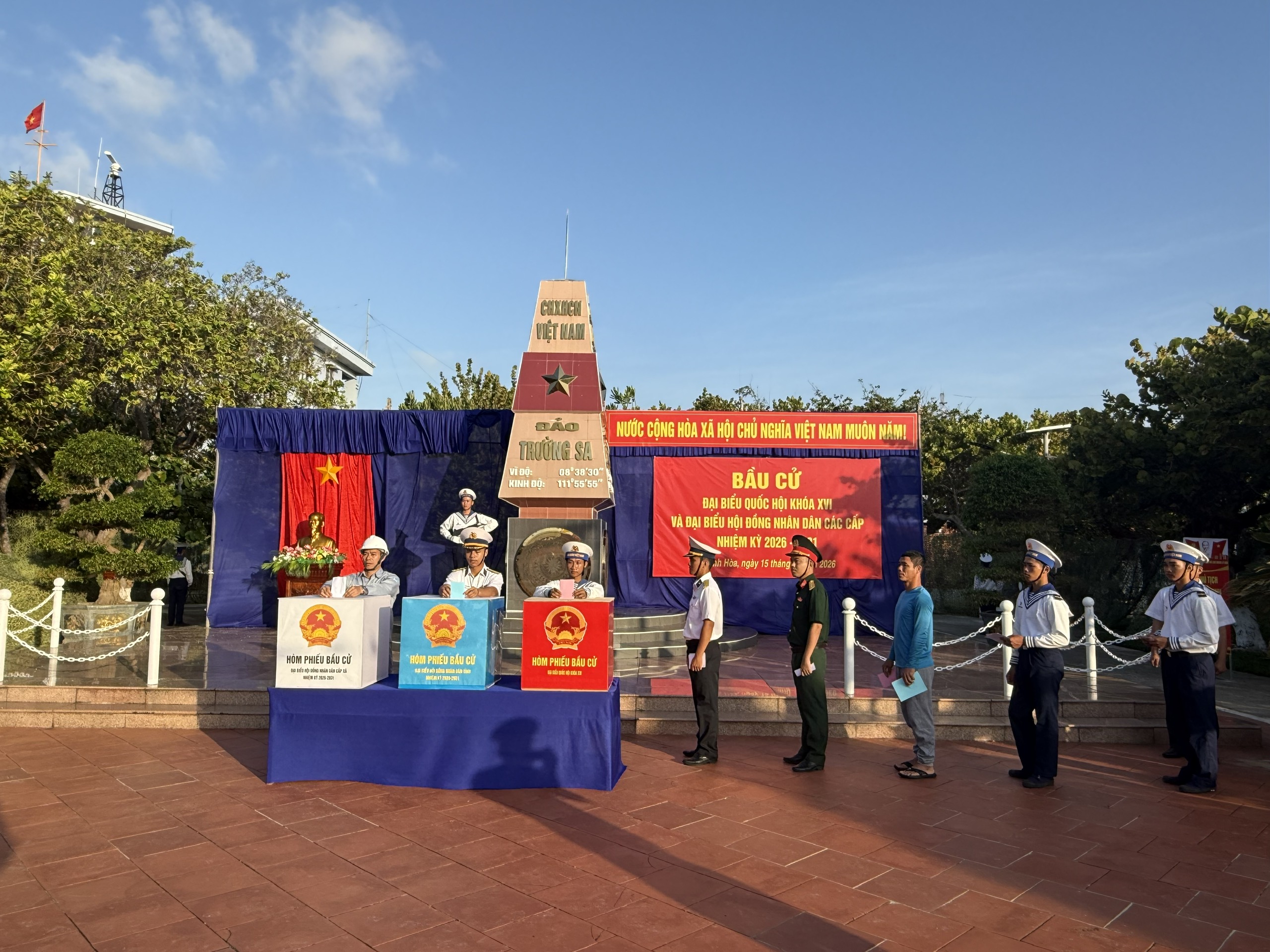 Thiêng liêng Ngày hội non sông ở đặc khu Trường Sa - Ảnh 5.