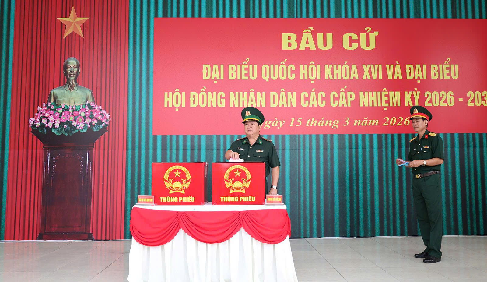 CLIP: Rộn ràng ngày bầu cử tại Cần Thơ, Vĩnh Long, An Giang, Tây Ninh - Ảnh 24.