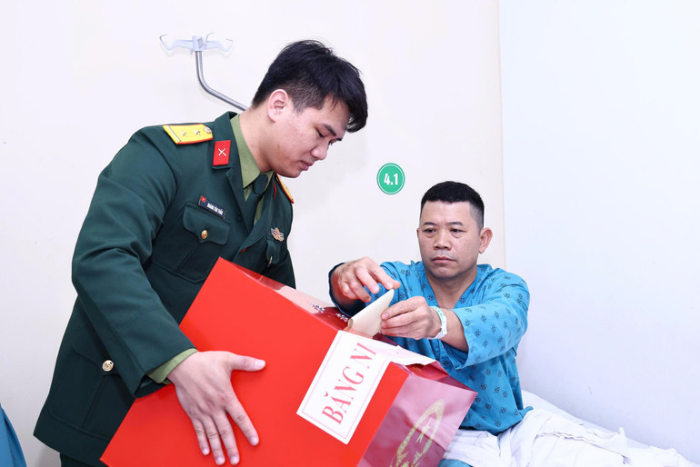 Nguyên Phó chủ tịch nước Nguyễn Thị bình bầu cử đại biểu Quốc hội 2026 tại Hà Nội - Ảnh 10. Nguyên Phó chủ tịch nước Nguyễn Thị bình bầu cử đại biểu Quốc hội 2026 tại Hà Nội - Ảnh 10.