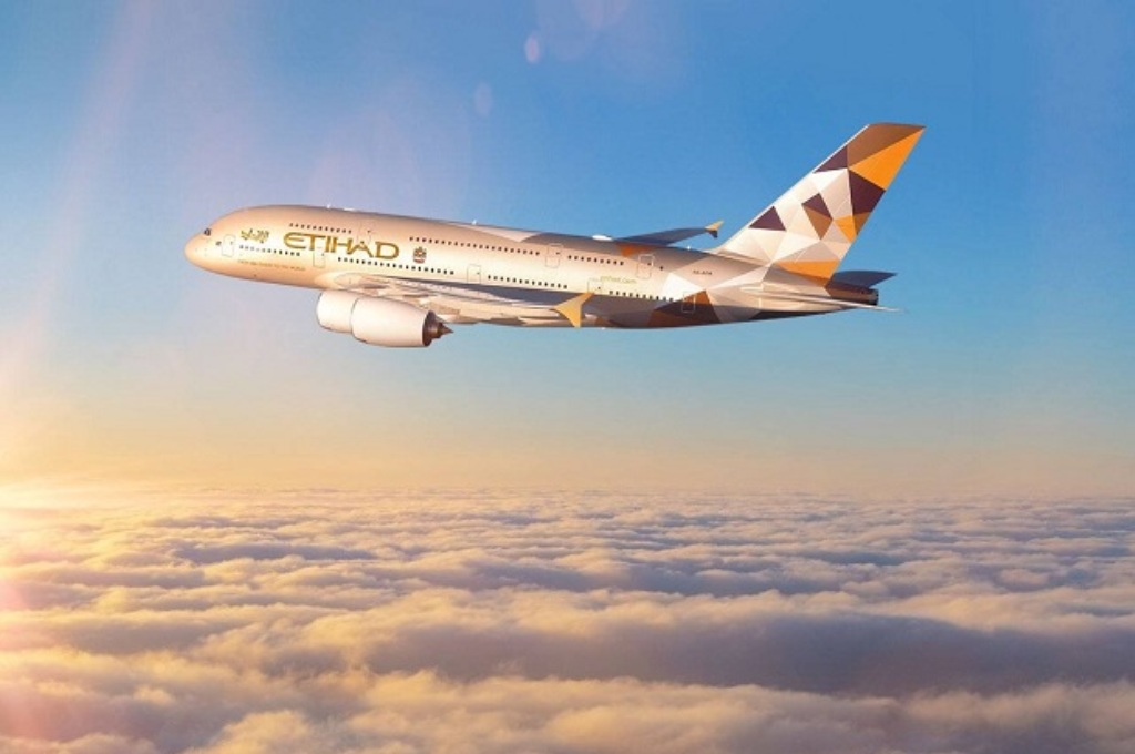 Xung đột Trung Đông tiếp tục ảnh hưởng hàng không và giá nhiên liệu, nhiều hãng bay tăng giá vé - Ảnh 1.