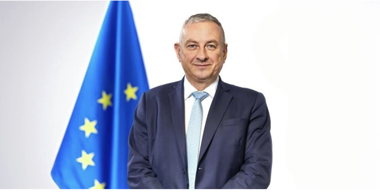 - Ảnh 1. - Ảnh 1.