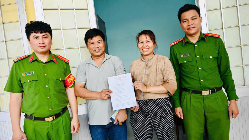 Hành động cao đẹp của người phụ nữ Tây Ninh trả lại 164 triệu đồng chuyển nhầm - Ảnh 1.