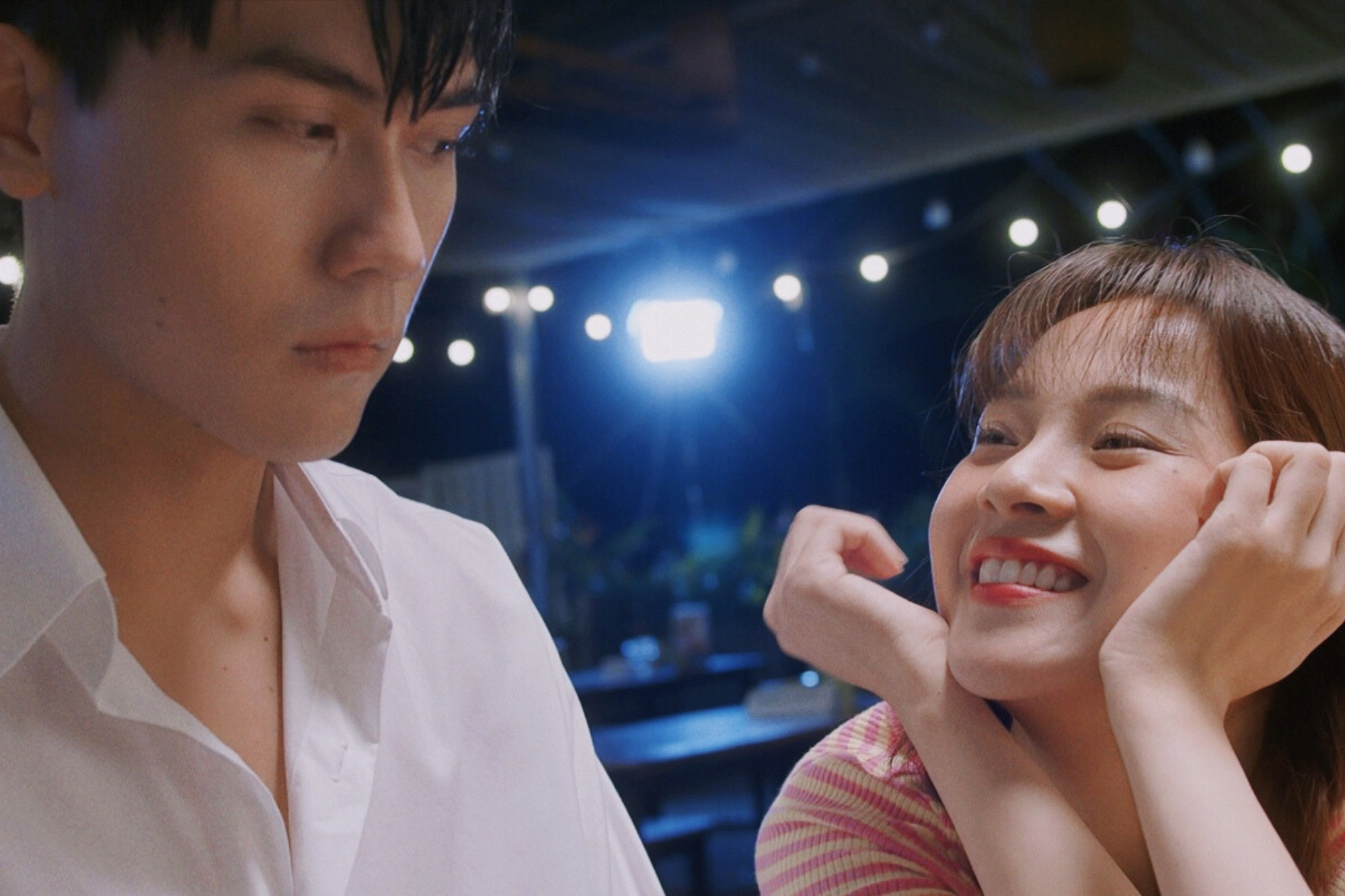 Lê Phương lả lơi, nóng bỏng nhưng Quốc Huy nhìn là cười - Ảnh 7.