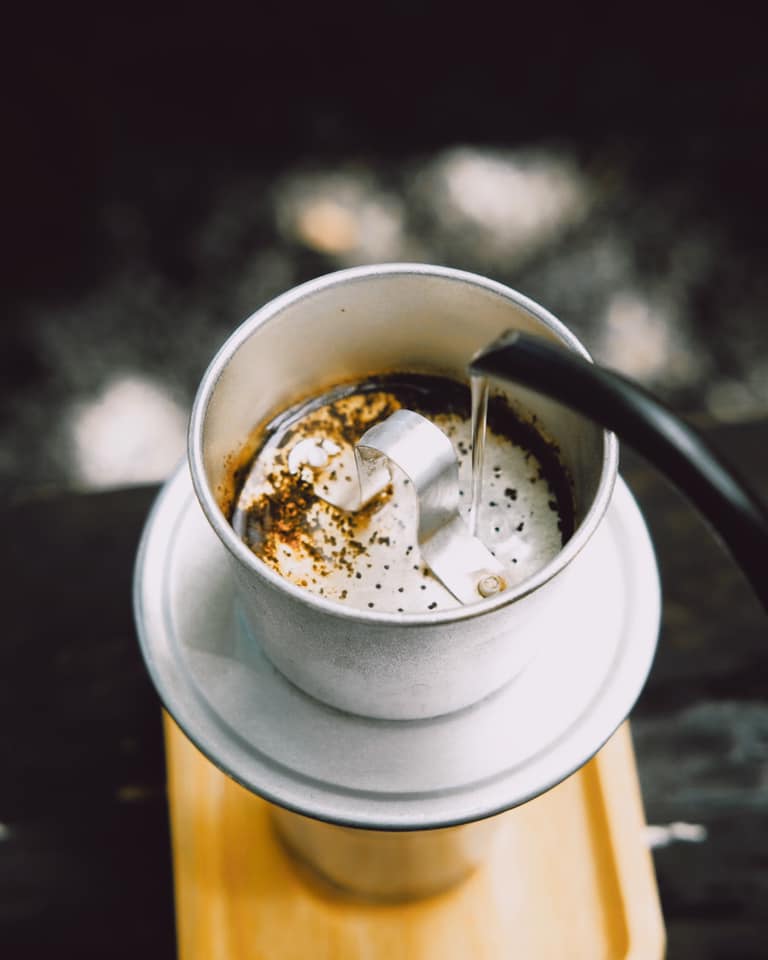 Khi chiếc phin bắt đầu nhỏ giọt - Ảnh 1.