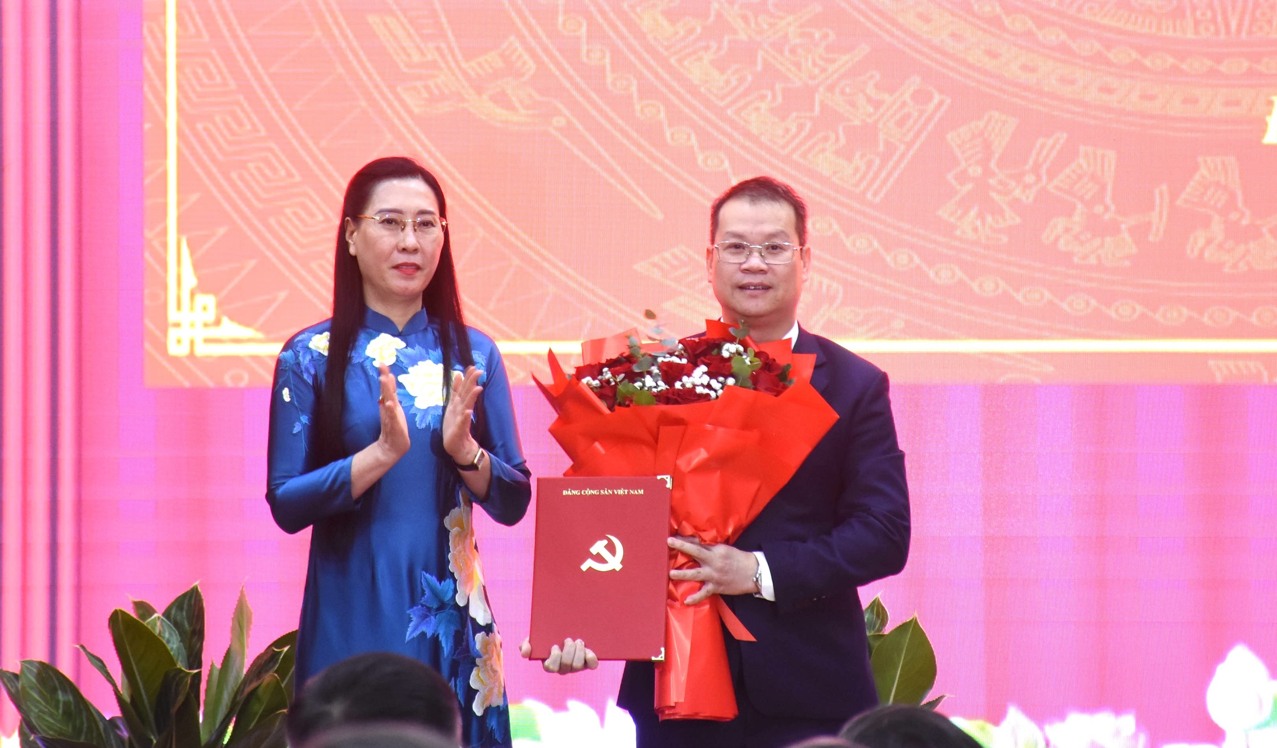 Ông Nguyễn Mạnh Hùng làm Phó bí thư Thành ủy Đà Nẵng - Ảnh 1.