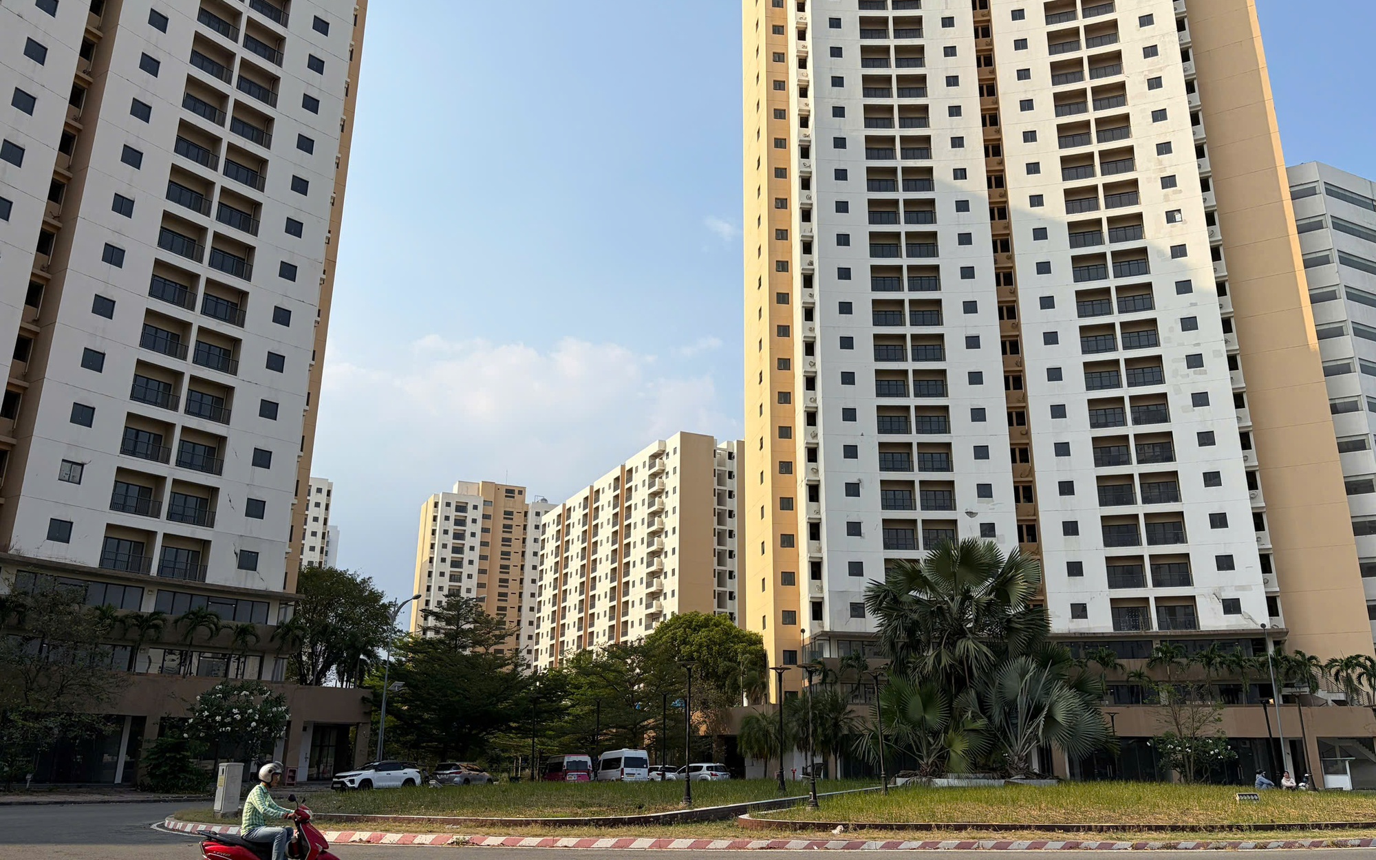 Rà soát quỹ nhà tái định cư sau chỉ đạo của Bí thư Thành ủy TPHCM - Ảnh 2.