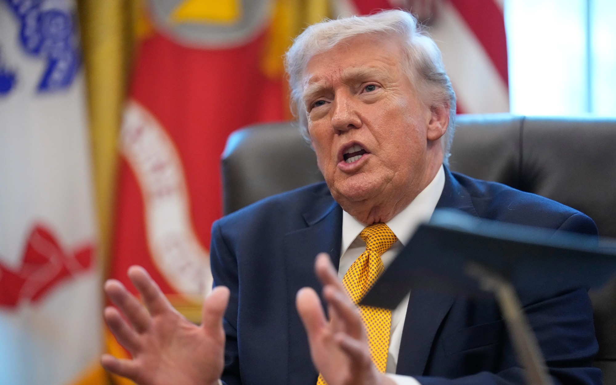 Iran tuy&ecirc;n bố tr&uacute;t t&ecirc;n lửa l&ecirc;n căn cứ Mỹ, &ocirc;ng Donald Trump gọi NATO l&agrave; "hổ giấy" - Ảnh 2.