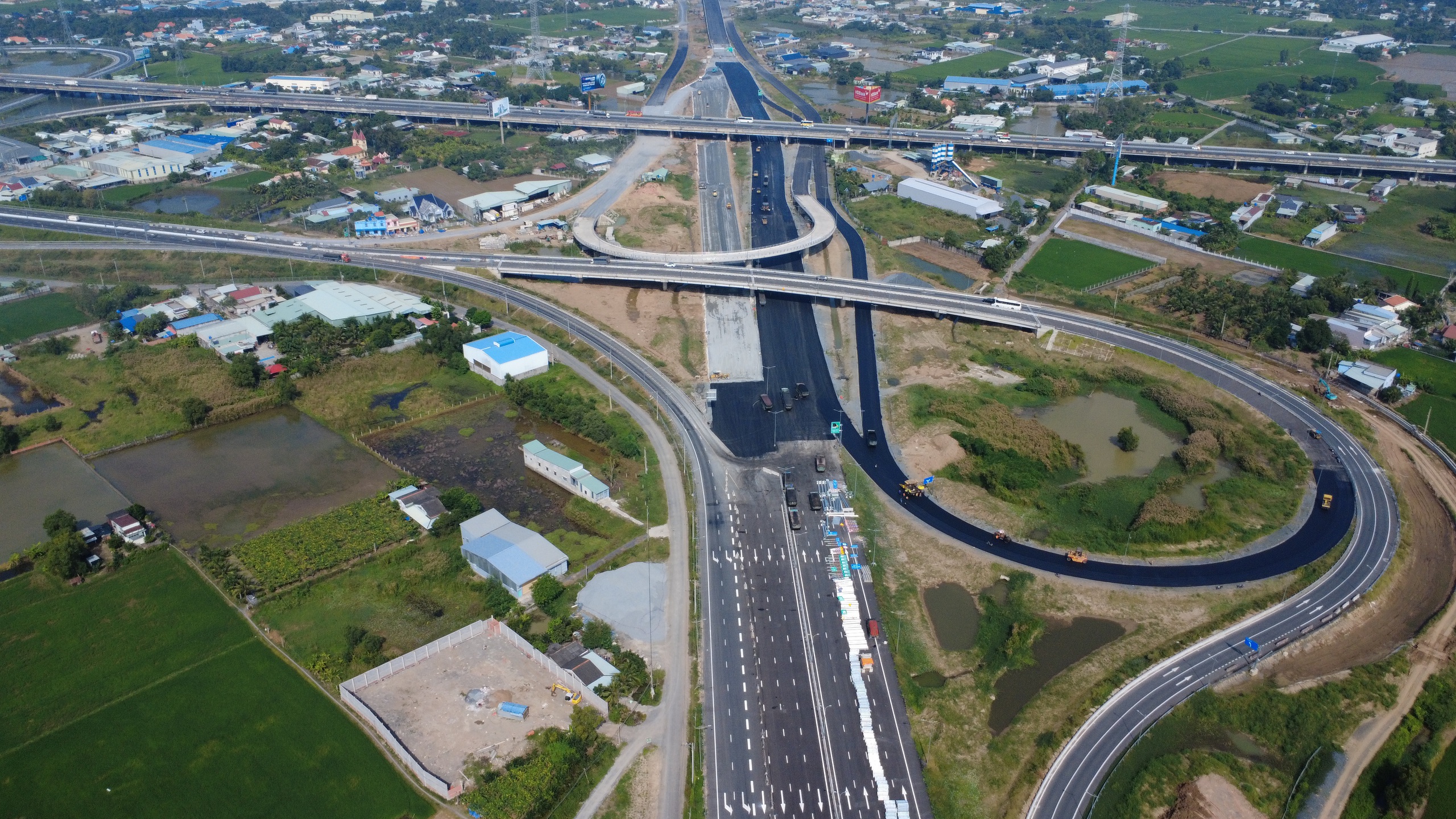 Hối hả c&ocirc;ng trường V&agrave;nh đai 3 TPHCM qua T&acirc;y Ninh sắp th&ocirc;ng xe kỹ thuật - Ảnh 4.