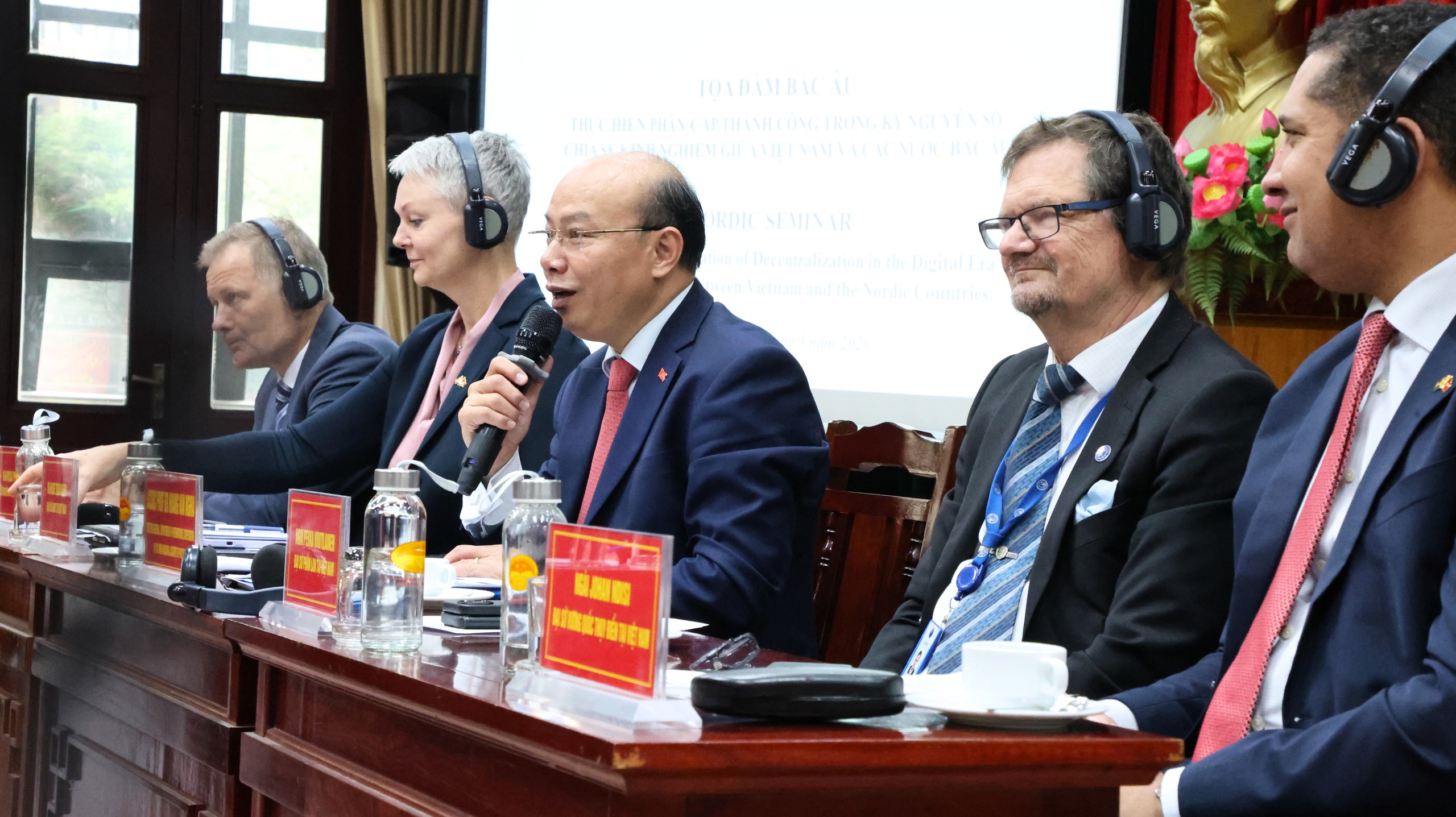 C&aacute;c nước Bắc &Acirc;u chia sẻ kinh nghiệm ph&acirc;n cấp trong kỷ nguy&ecirc;n số - Ảnh 1.