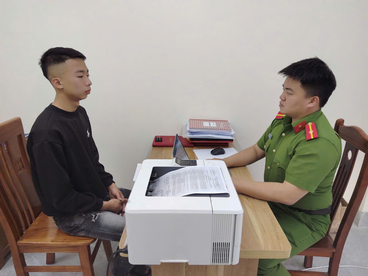 Nam thanh niên 19 tuổi cá cược tài xỉu gần 100 lần Trong một ngày - Ảnh 1.