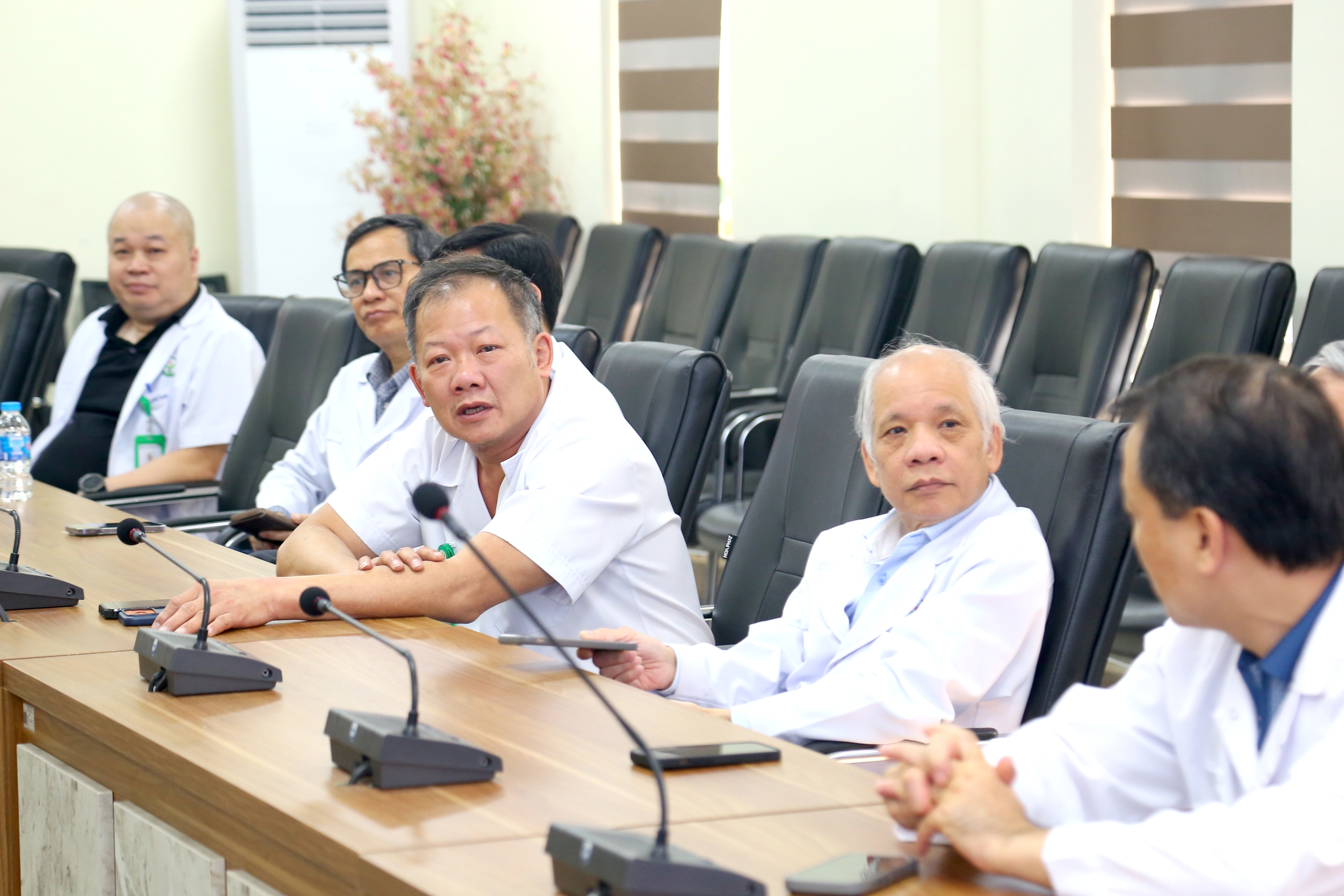 Lần đầu tại Việt Nam: Người được nhận gan lại hiến gan cho người bệnh khác - Ảnh 4.