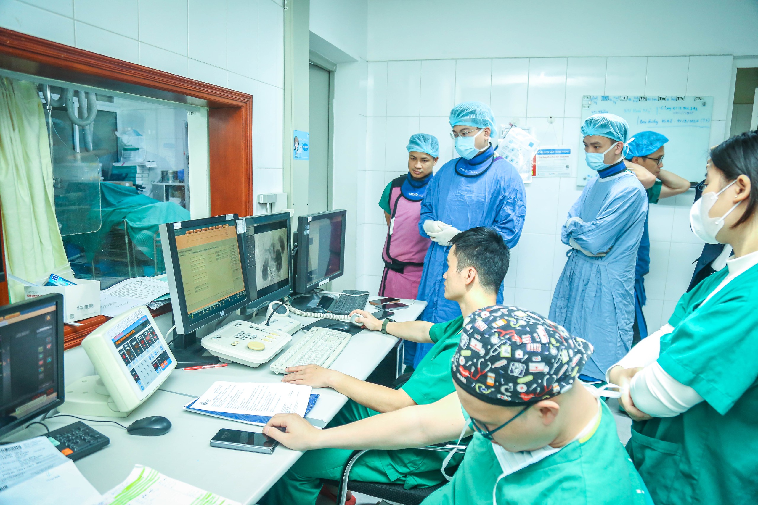 Lần đầu tại Việt Nam: Người được nhận gan lại hiến gan cho người bệnh khác - Ảnh 5.