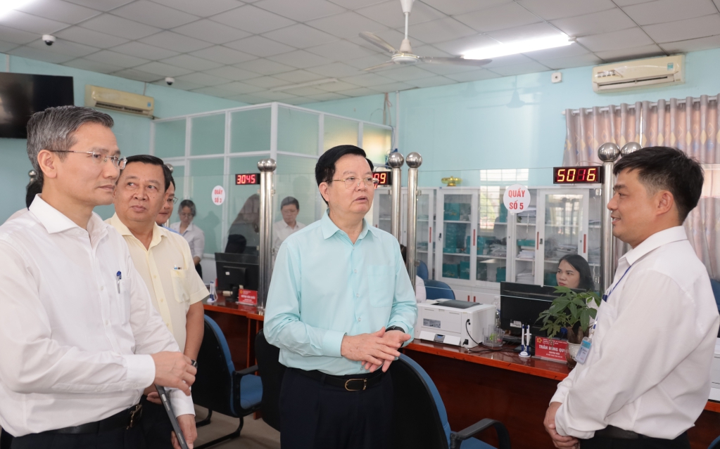 Tuyển 165 c&ocirc;ng chức cấp x&atilde; từ lực lượng kh&ocirc;ng chuy&ecirc;n tr&aacute;ch - Ảnh 2.