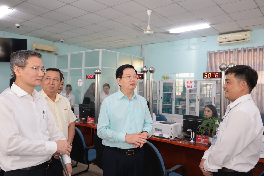 Phó Thủ tướng Mai Văn chính yêu cầu Tây Ninh khắc phục tình trạng thiếu cán bộ cơ sở - Ảnh 1.