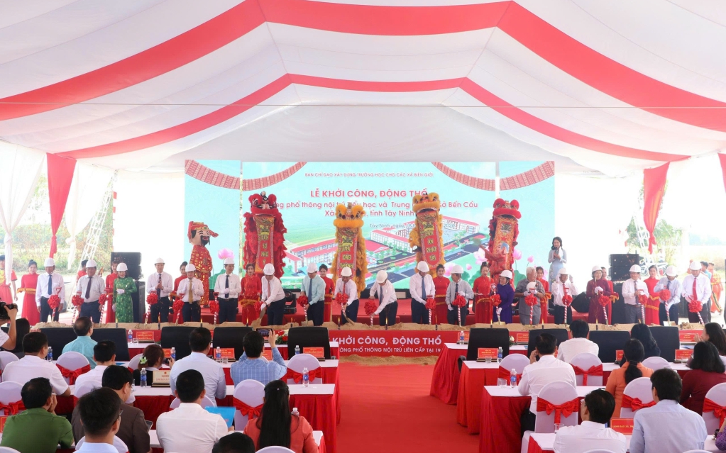 Ph&oacute; Thủ tướng Mai Văn ch&iacute;nh y&ecirc;u cầu T&acirc;y Ninh khắc phục t&igrave;nh trạng thiếu c&aacute;n bộ cơ sở - Ảnh 3.