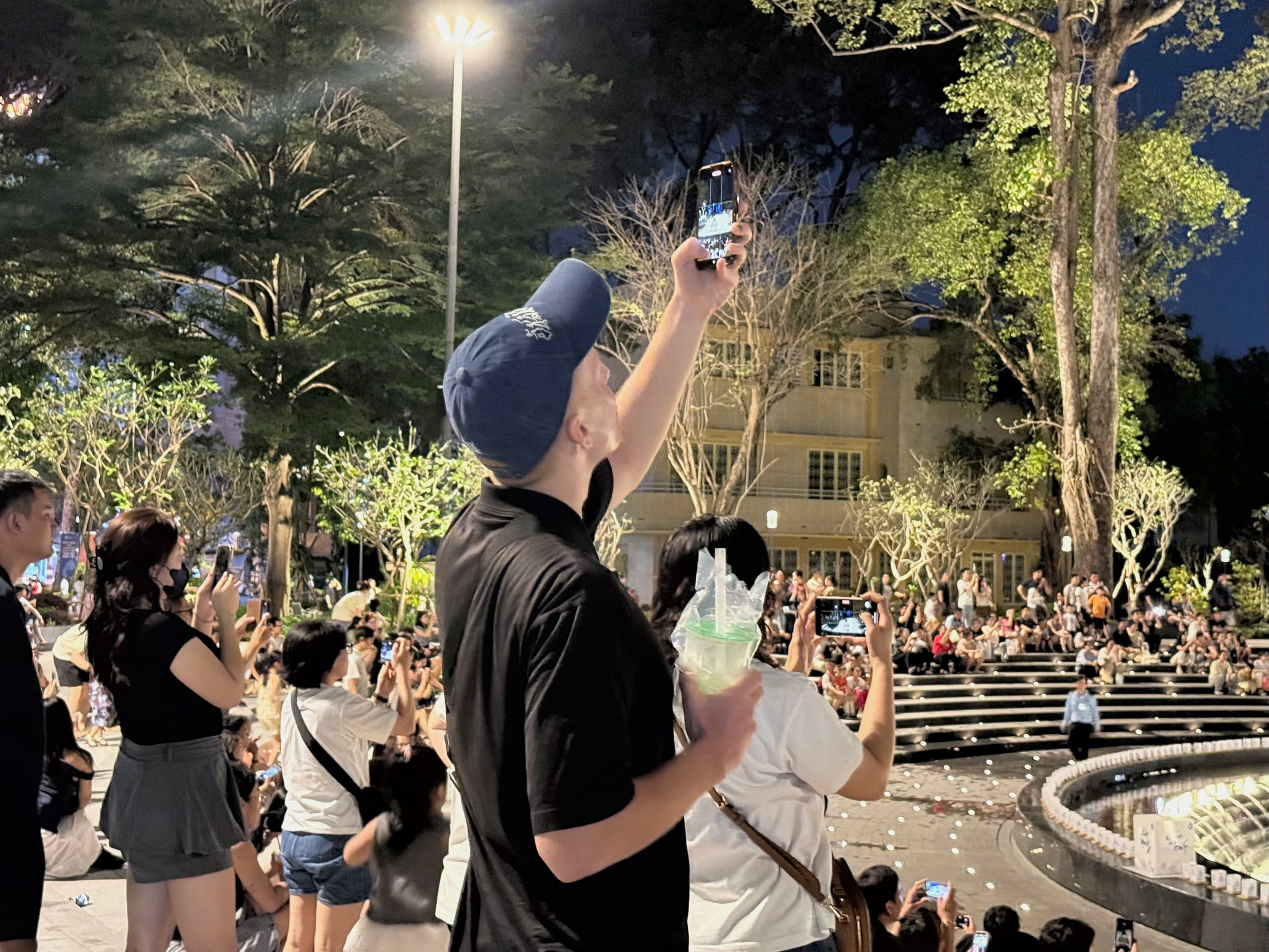 Mãn nhãn với màn trình diễn nhạc nước tại công viên số 1 Lý Thái Tổ - Ảnh 8.