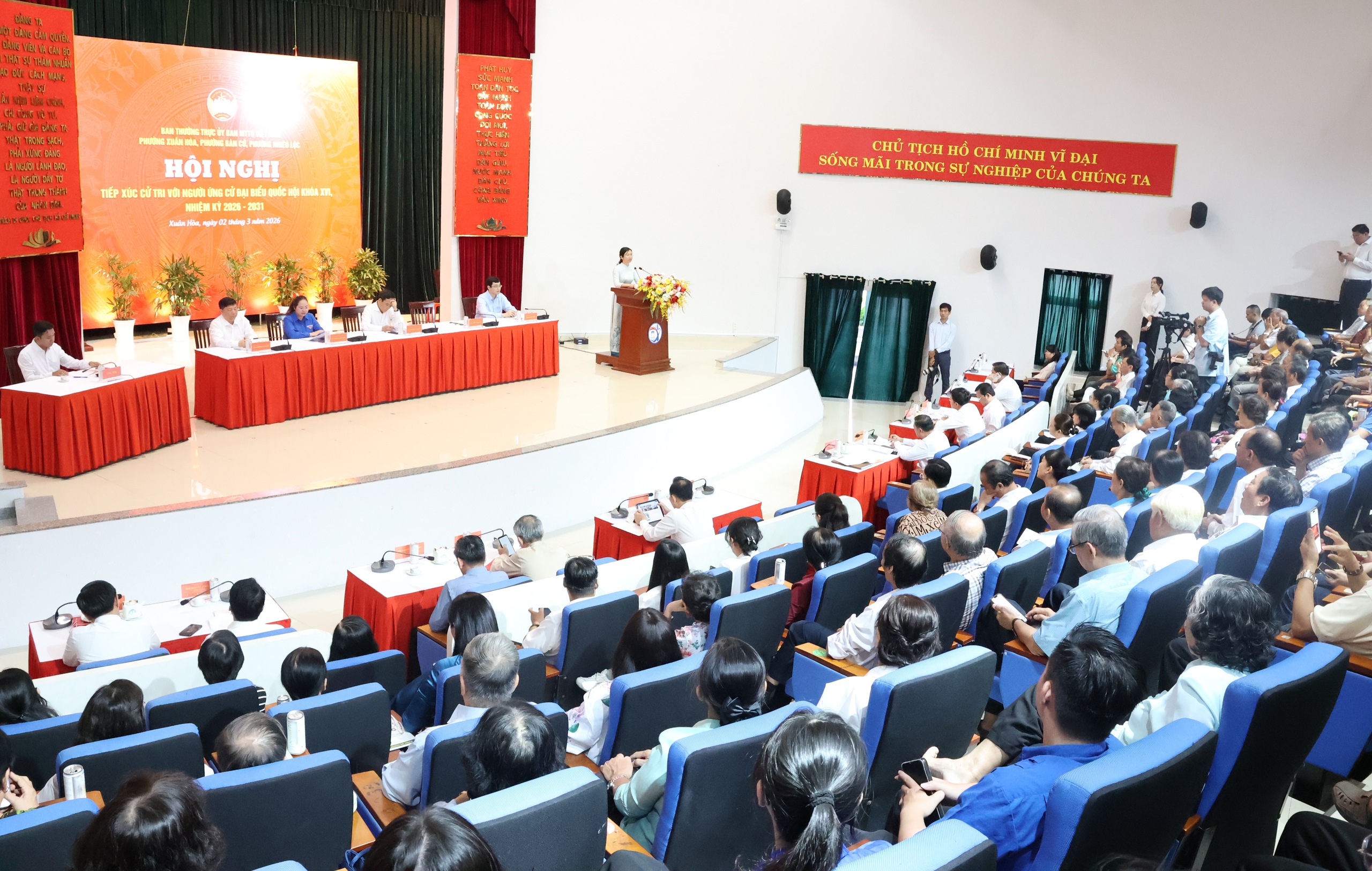 Bí thư Thành ủy TPHCM Trần Lưu Quang tiếp xúc cử tri trước kỳ bầu cử đại biểu Quốc hội - Ảnh 3.