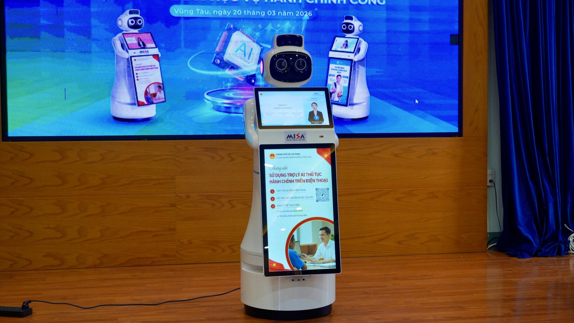 Phường Vũng Tàu ứng dụng robot lễ tân phục vụ người dân hiệu quả năm 2026 - Ảnh 4.