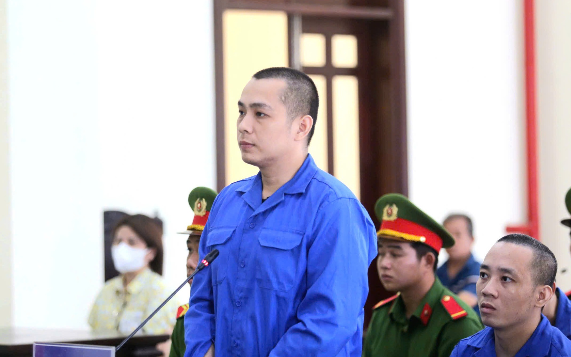 Tuyên án 19 năm tù cho kẻ cướp tài sản và đánh quản lý cây xăng ở Tây Ninh - Ảnh 3. Tuyên án 19 năm tù cho kẻ cướp tài sản và đánh quản lý cây xăng ở Tây Ninh - Ảnh 3.