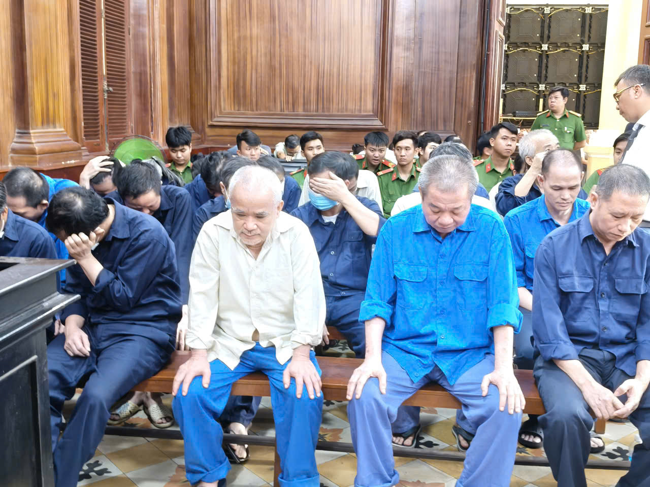 Sai phạm đào tạo lái xe ở TPHCM: Chính thức yêu cầu rà soát, đảo tạo bổ sung - Ảnh 1.