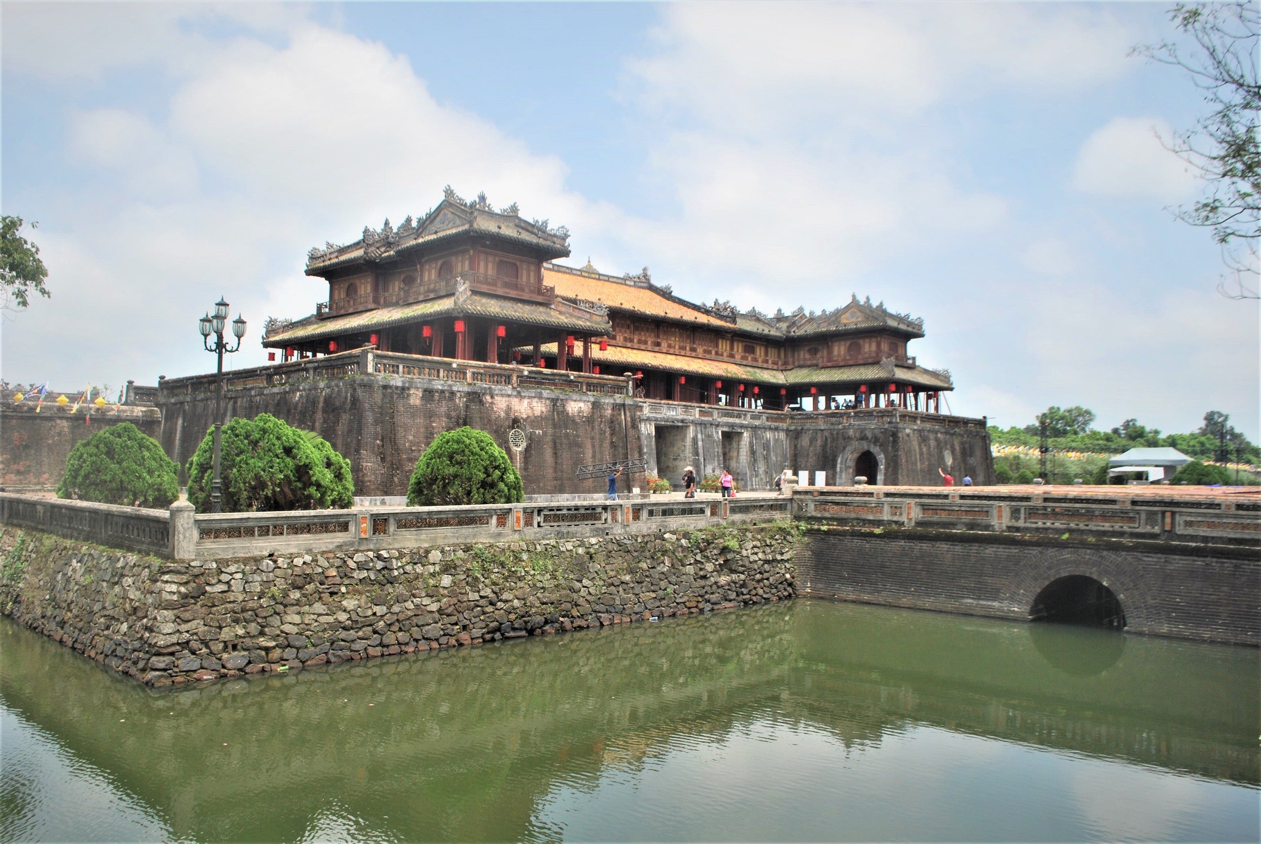 Về Huế thương thưởng thức tr&agrave; cung đ&igrave;nh - Ảnh 6.