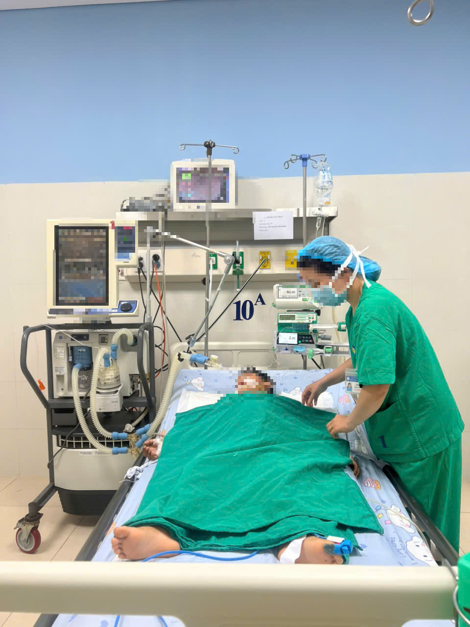 Thêm một người ở Đà Nẵng nghi ngộ độc sau khi ăn cá ủ chua - Ảnh 1.