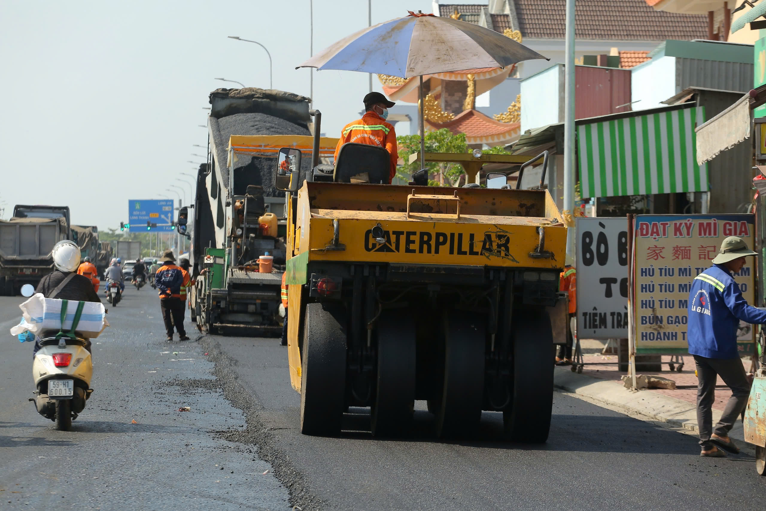 Th&ocirc;ng xe tạm cầu &Ocirc;ng Th&igrave;n th&uacute;c đẩy mở rộng Quốc lộ 50 năm 2026 - Ảnh 6.