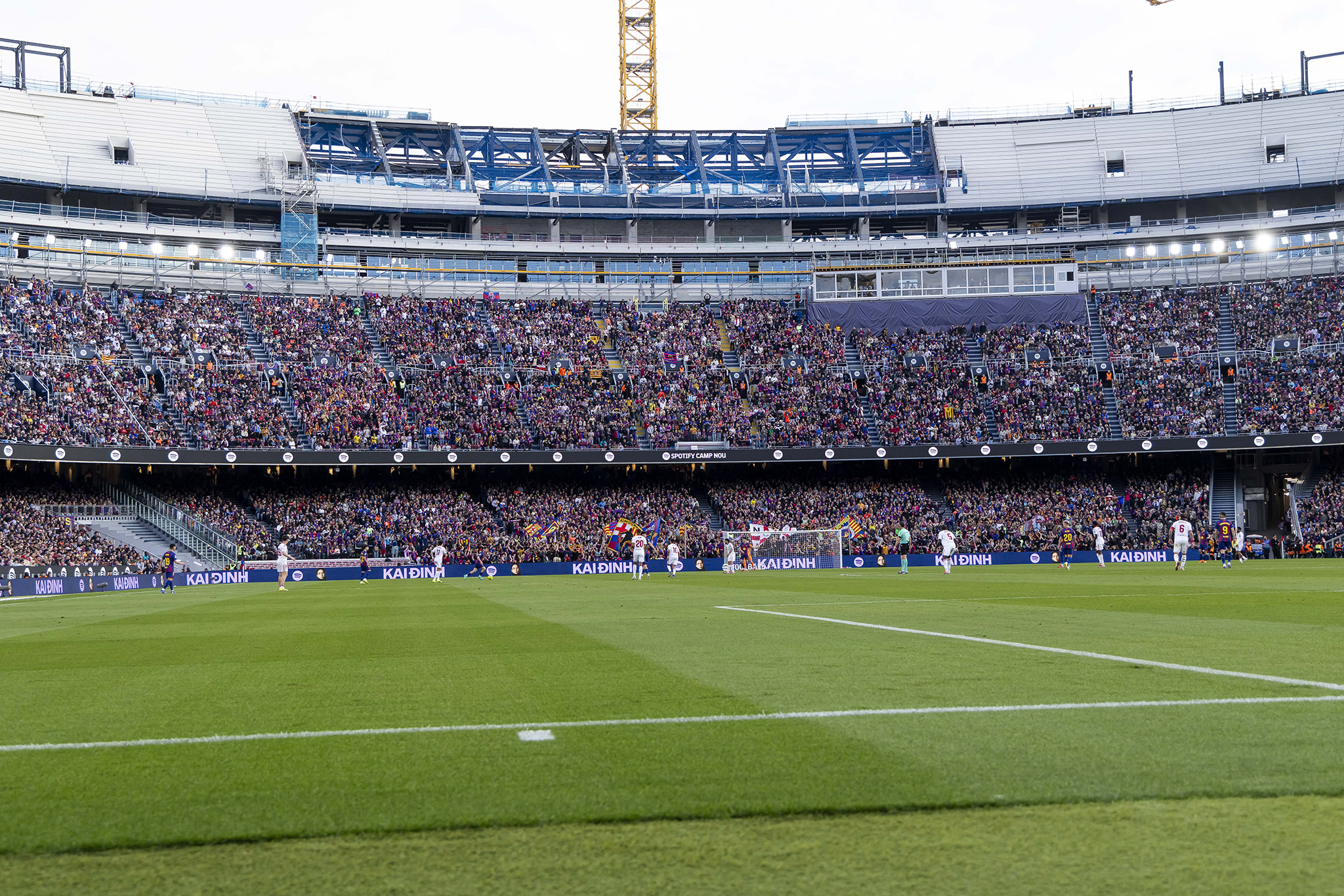 Vì sao Kai Đinh được vinh danh ở thánh địa bóng đá thế giới?  - Ảnh 2.