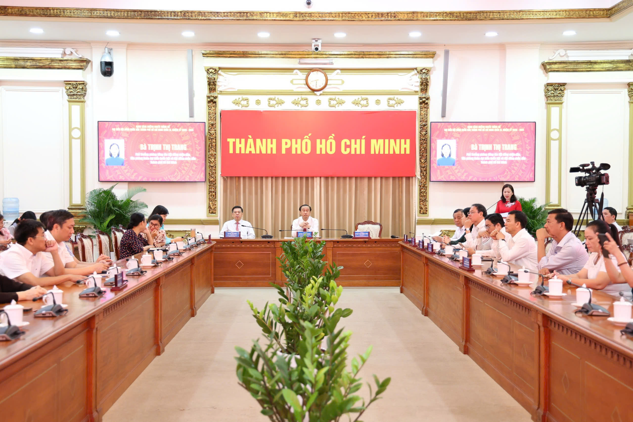 Công bố danh sách những người trúng cử đại biểu HĐND TPHCM khóa XI - Ảnh 6.