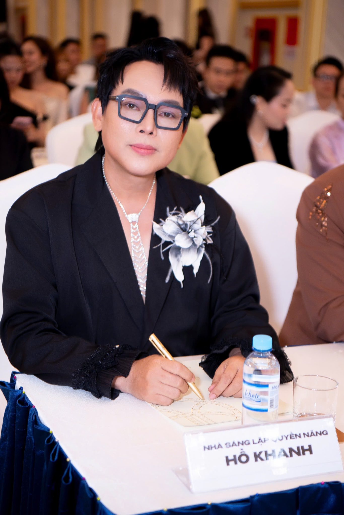 Hồ Khanh dồn tâm huyết cho cuộc thi 