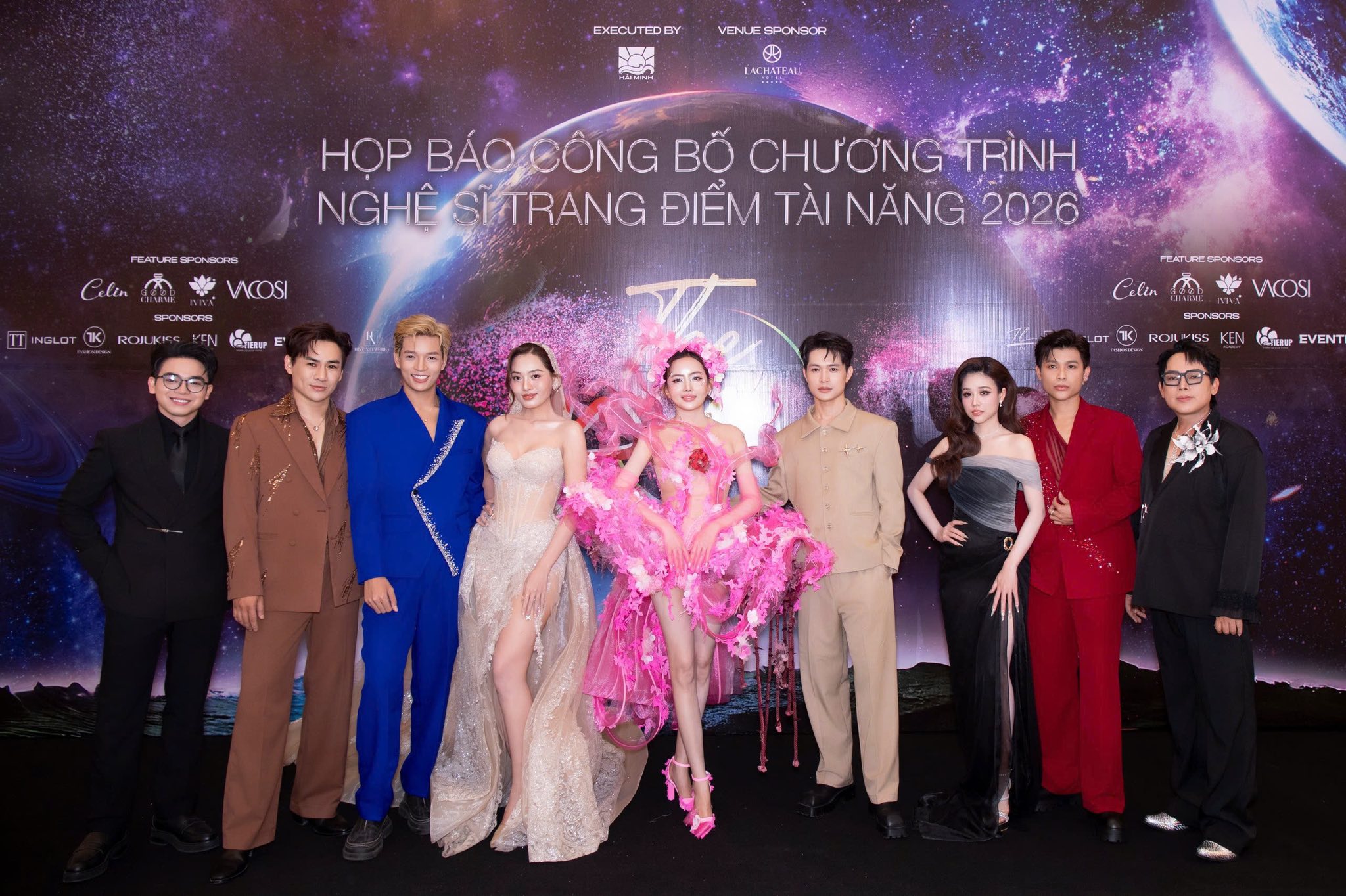 Hồ Khanh dồn tâm huyết cho cuộc thi 