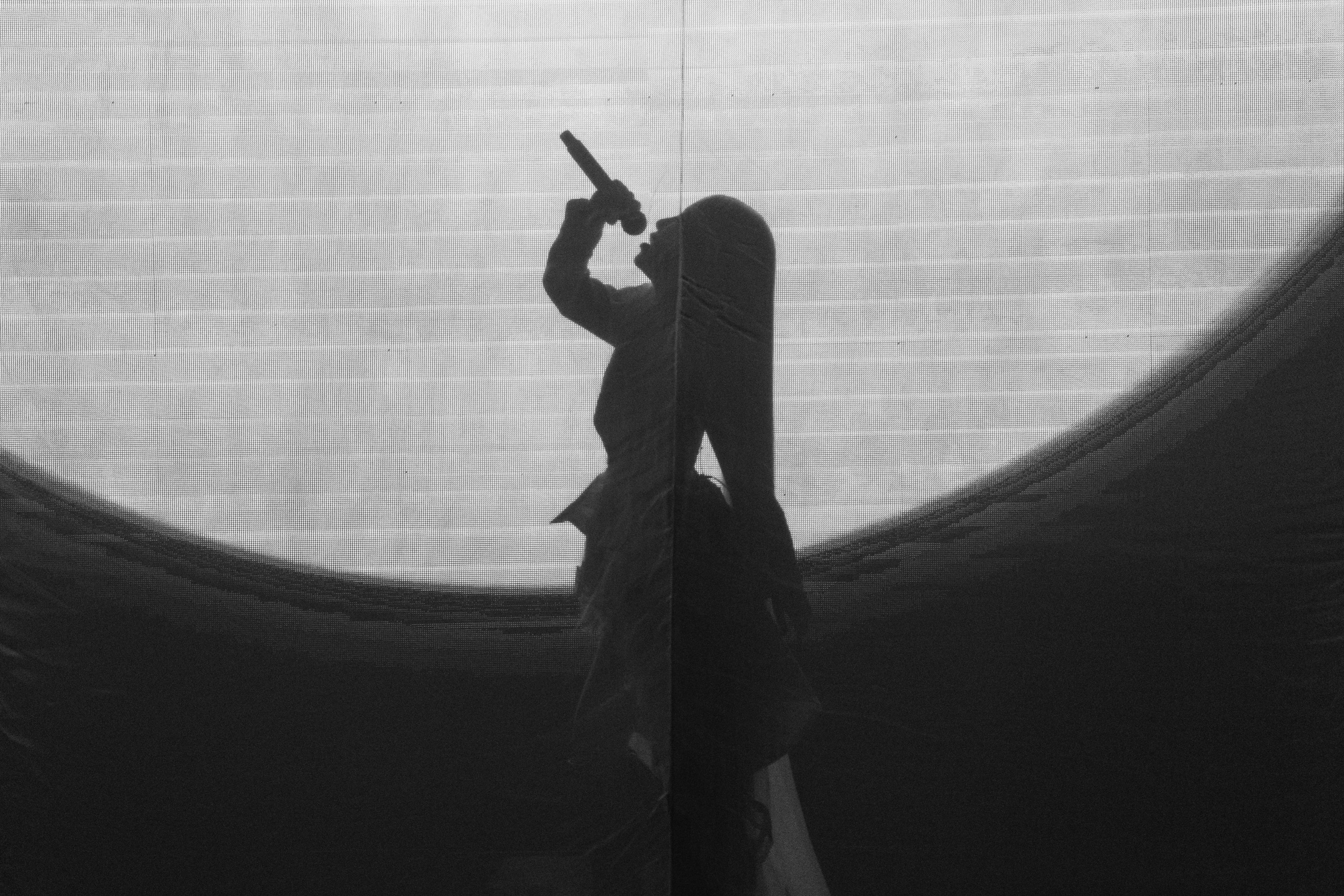 Live concert Phùng Khánh Linh- thế giới nội tâm đầy dũng cảm  - Ảnh 15.