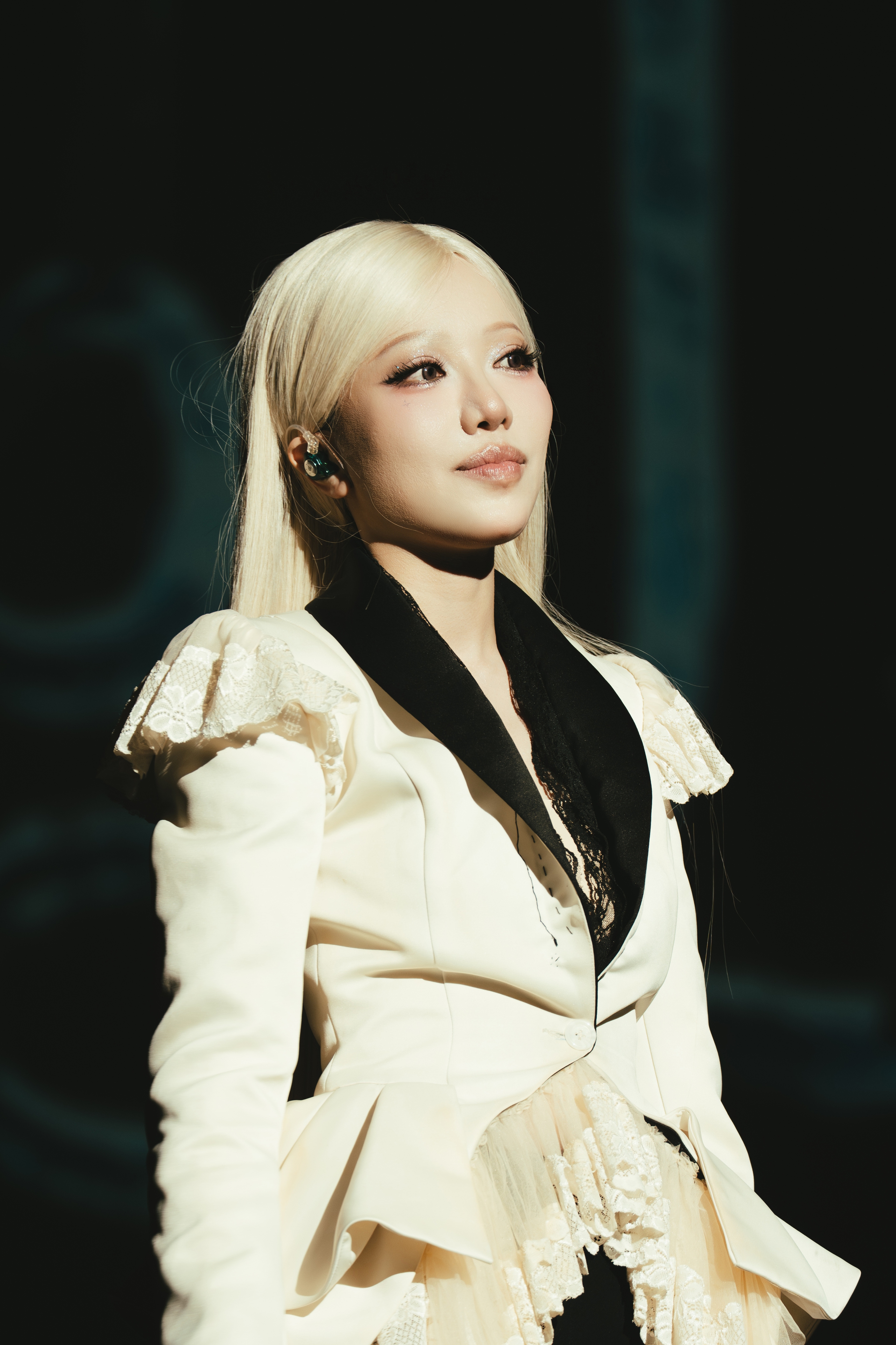 Live concert Phùng Khánh Linh- thế giới nội tâm đầy dũng cảm  - Ảnh 6.