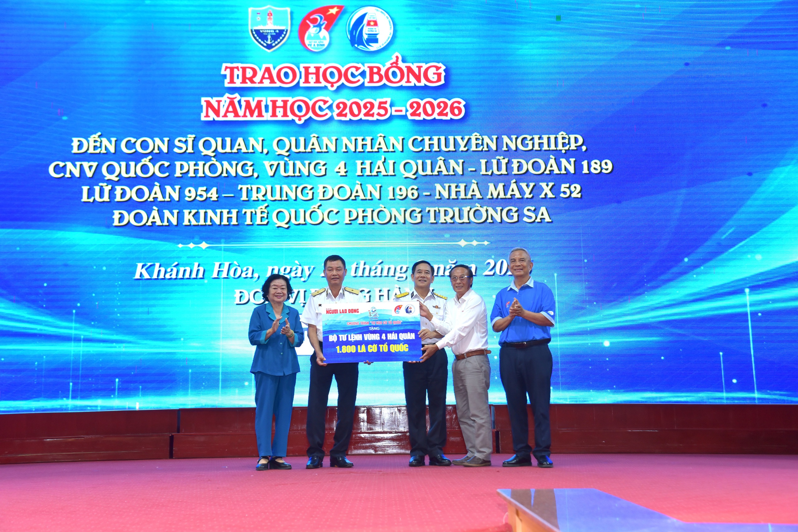 Báo in Người Lao Động ngày 22-3: Chăm sóc toàn diện cho người cao tuổi - Ảnh 2.