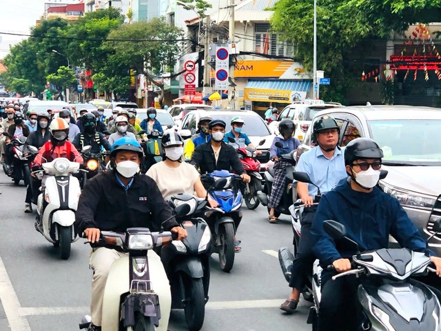 - Ảnh 1. Dự báo thời tiết hôm nay, 22-3: TPHCM và Nam Bộ có nơi nắng nóng trên 35 độ C - Ảnh 1.