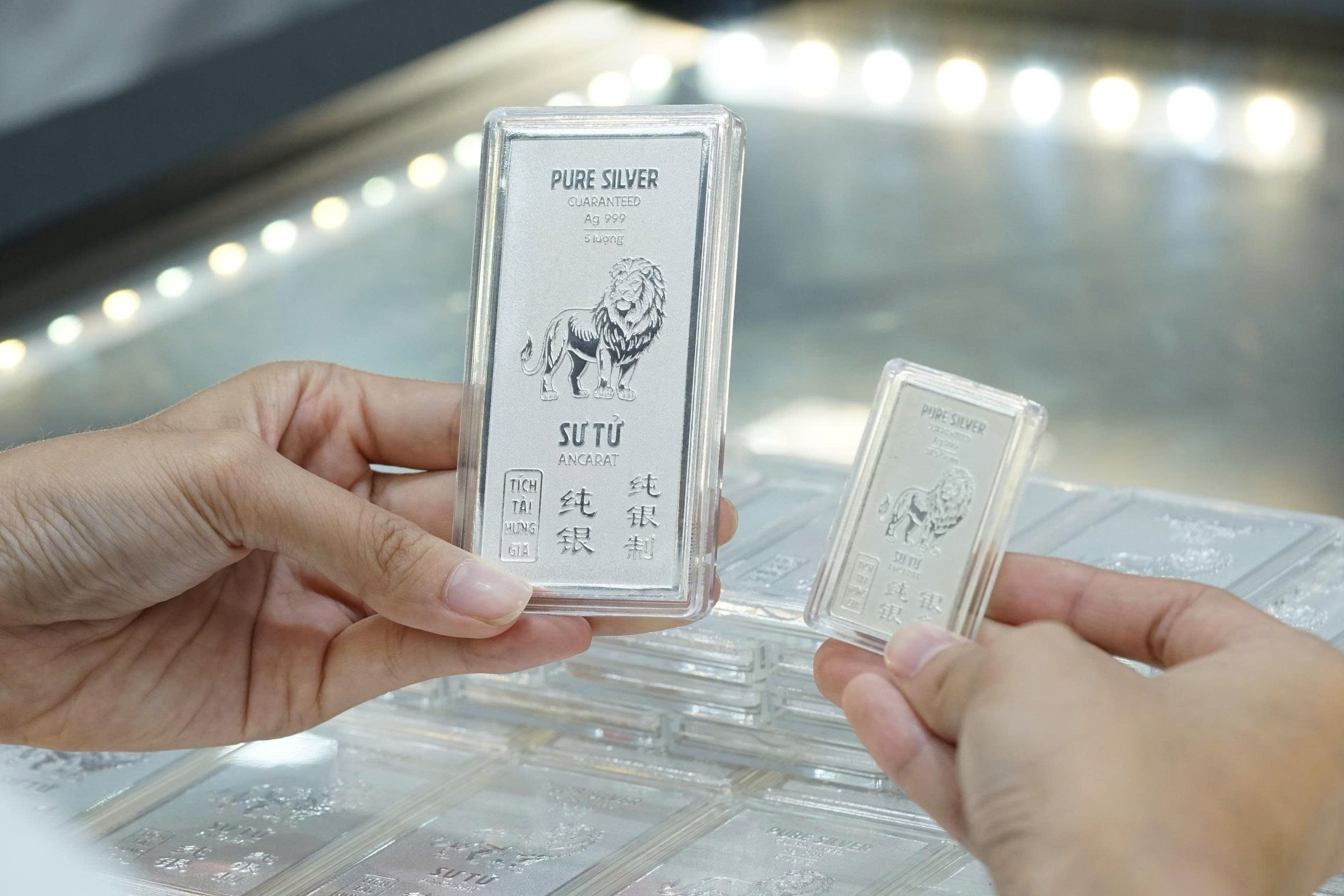 Dự b&aacute;o gi&aacute; bạc 2026: Nh&agrave; đầu tư mất ngủ v&igrave; biến động lớn - Ảnh 3.