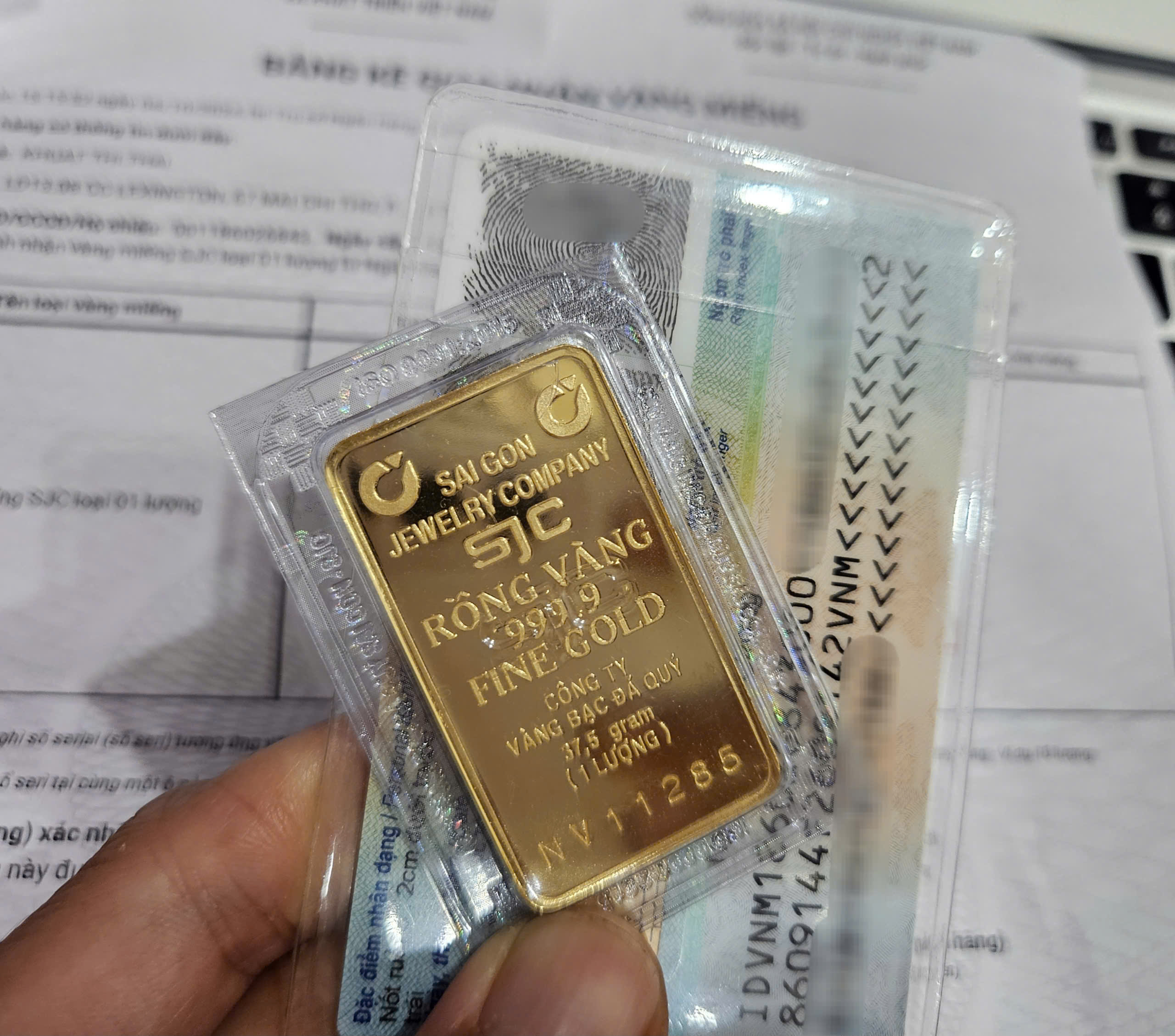 Giá vàng SJC giảm sâu , thấp nhất trong nhiều tuần vào Sáng 23 - 4 - Ảnh 2.