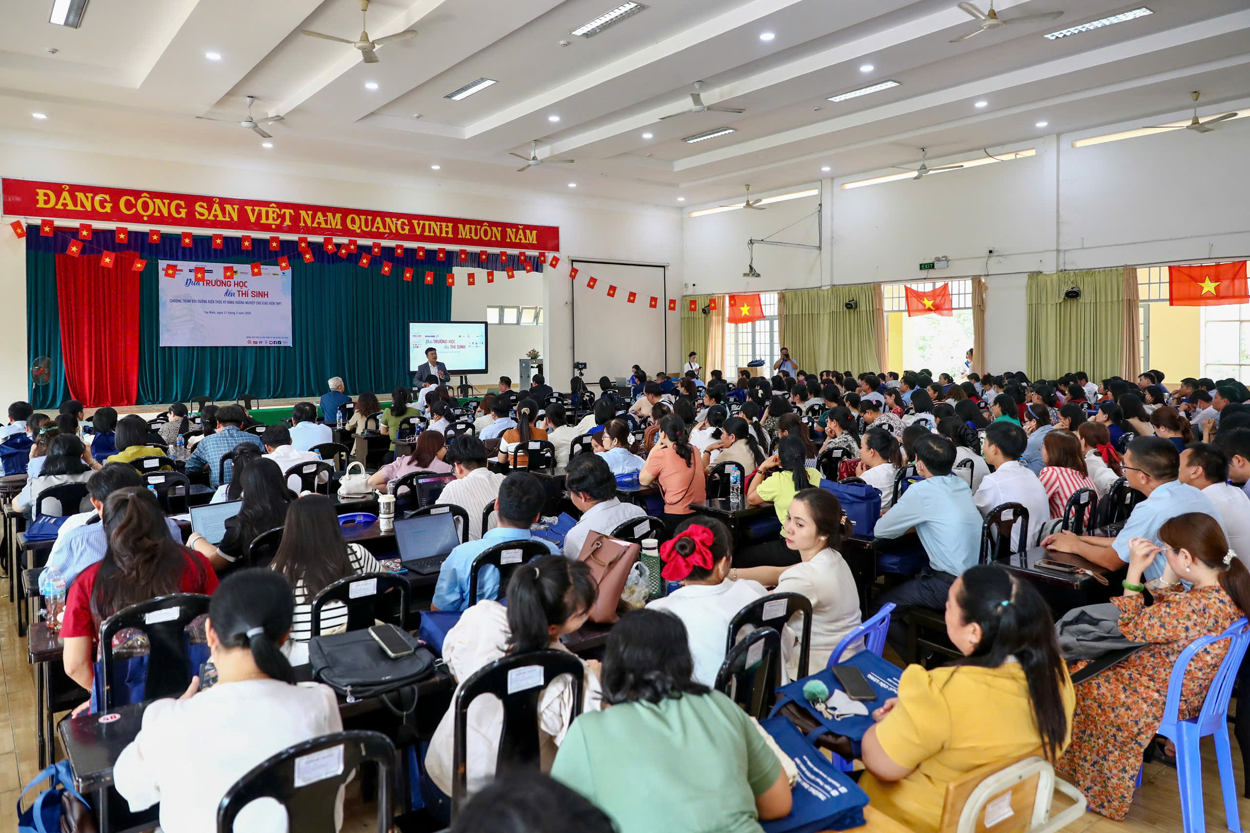 Chìa khóa để không “đánh mất” học trò trong hướng nghiệp - Ảnh 3.