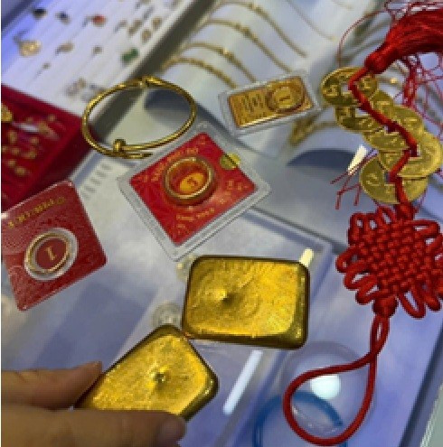 Nữ sinh bị thao túng tâm lý bán 114 chỉ vàng gia đình để chuyển tiền lừa đảo - Ảnh 2. Nữ sinh bị thao túng tâm lý bán 114 chỉ vàng gia đình để chuyển tiền lừa đảo - Ảnh 2.