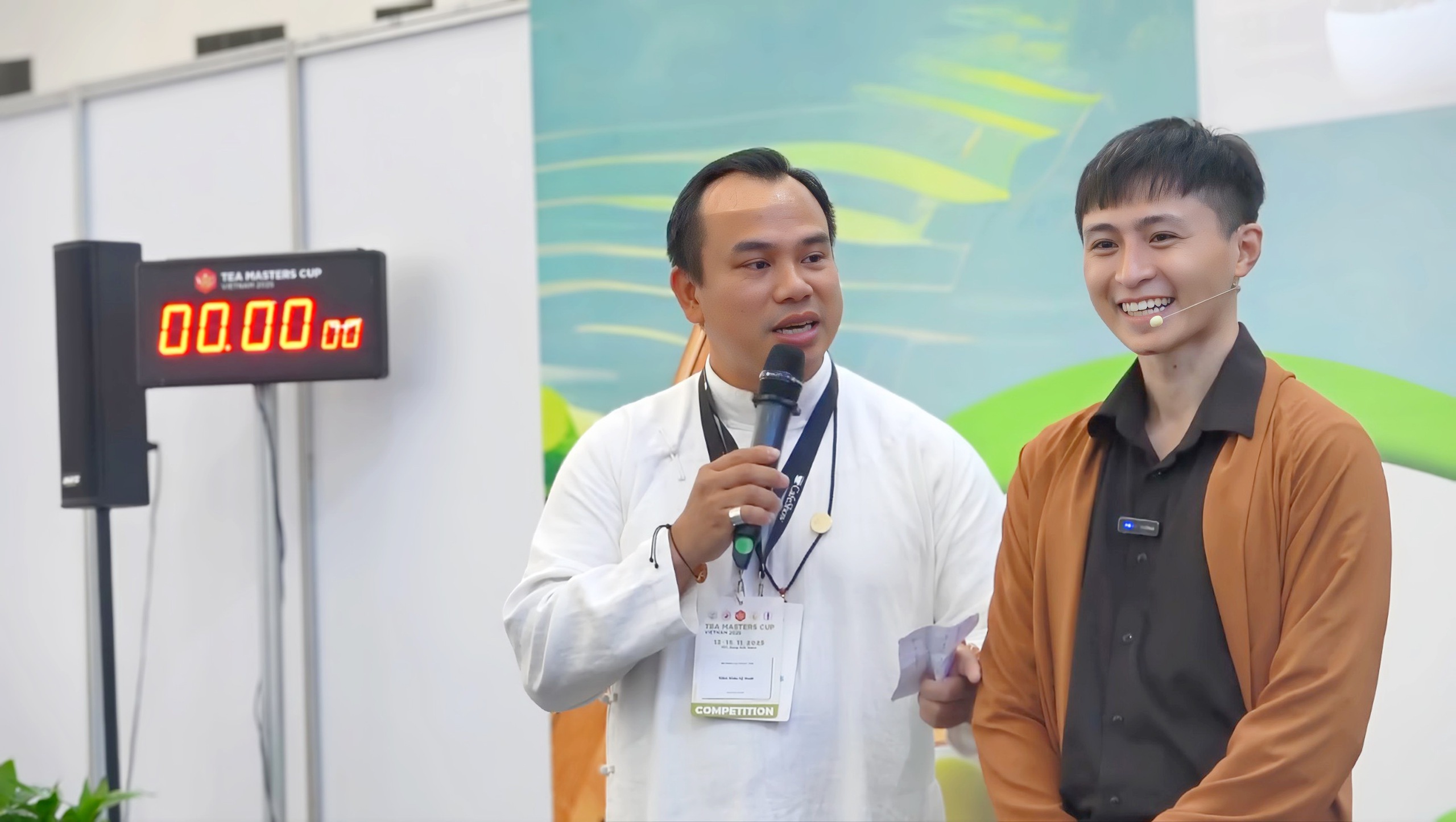 Chiếc cối xay c&agrave; ph&ecirc; v&agrave; ch&eacute;n tr&agrave; "động" của anh ch&agrave;ng 9X điển trai - Ảnh 1.