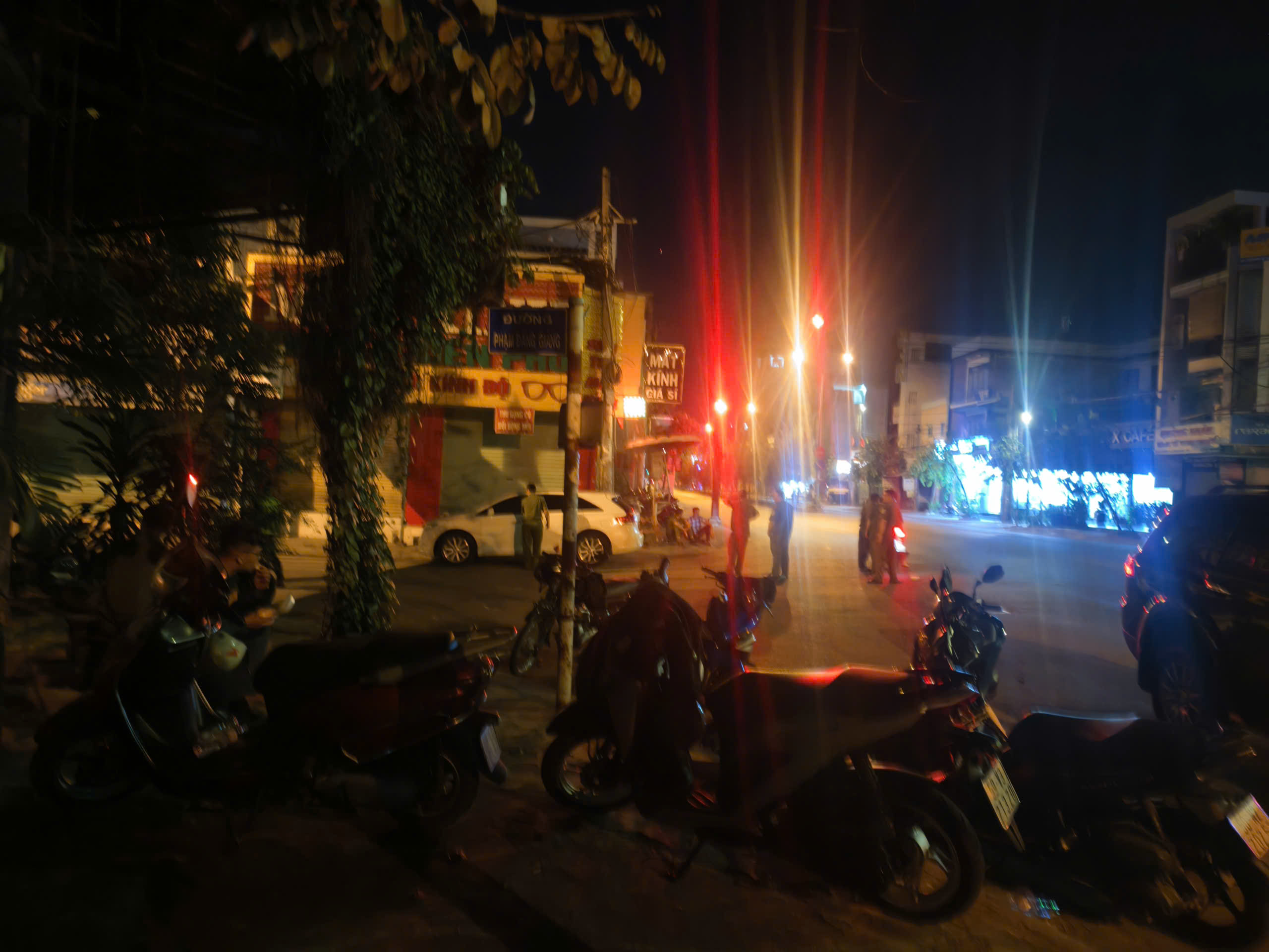 Cháy quán cơm chay ở TPHCM khiến hai mẹ con tử vong , điều tra nguyên nhân - Ảnh 4.