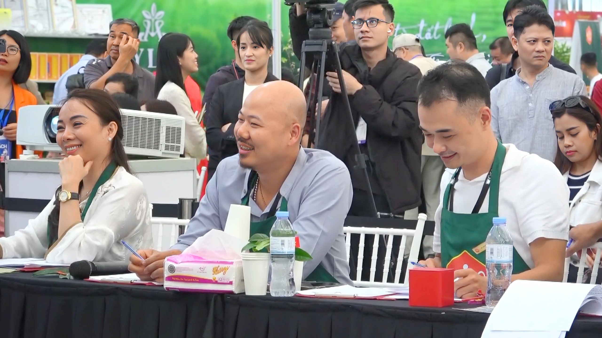 Chiếc cối xay c&agrave; ph&ecirc; v&agrave; ch&eacute;n tr&agrave; "động" của anh ch&agrave;ng 9X điển trai - Ảnh 7.