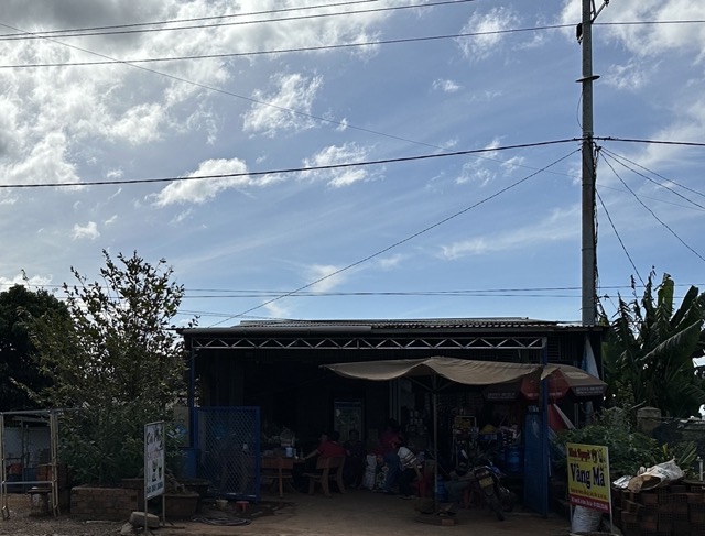 Diễn biến mới vụ cụ b&agrave; 82 tuổi kiện chủ tịch x&atilde; ở Gia Lai v&igrave; sổ đỏ chồng lấn - Ảnh 3.