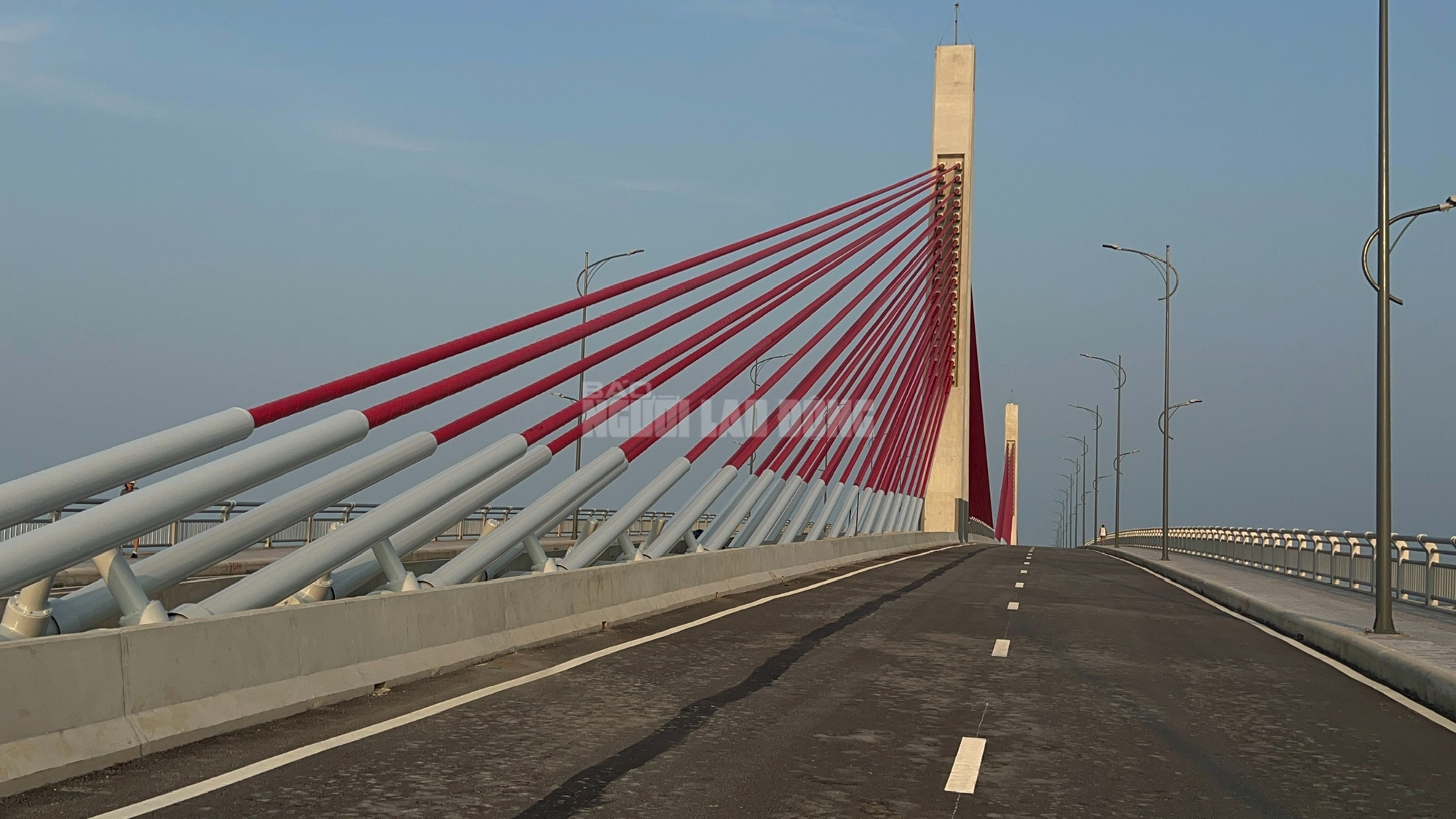 Tiết lộ kế hoạch thông xe cầu vượt cửa biển lớn nhất miền Trung - Ảnh 1.