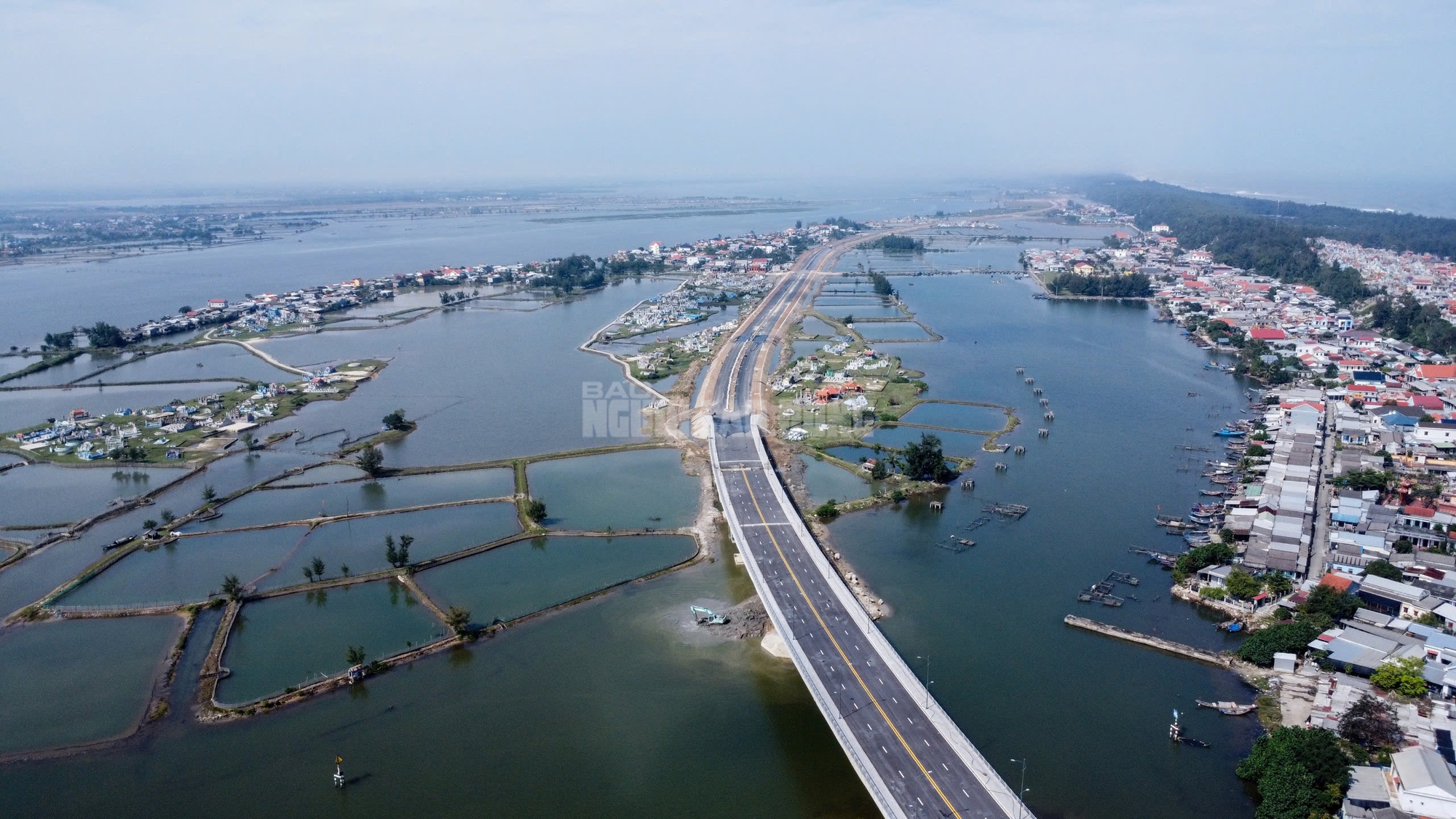 Tiết lộ kế hoạch thông xe cầu vượt cửa biển lớn nhất miền Trung - Ảnh 8.