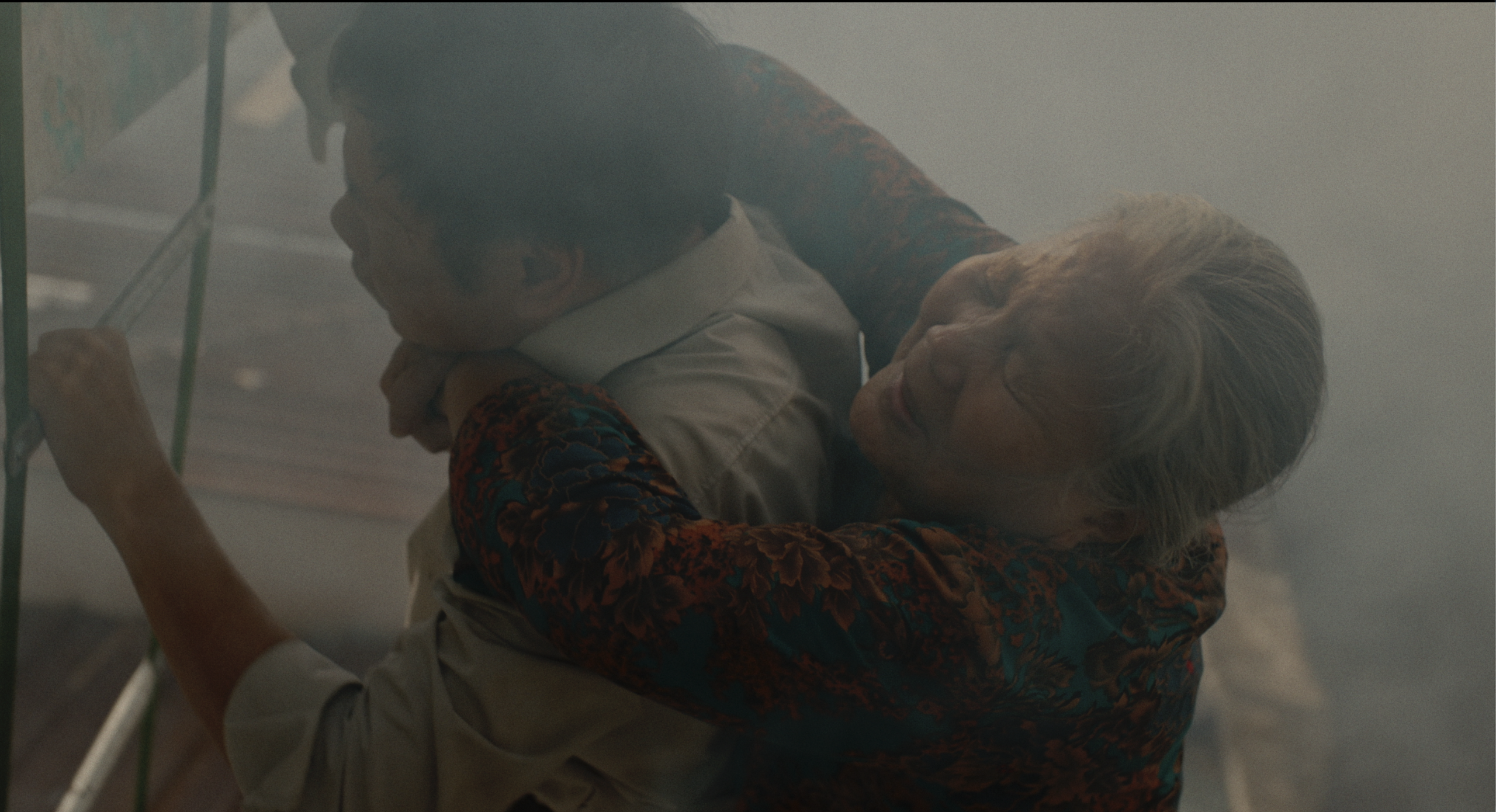 Thái Hòa lộ đôi mắt đầy ẩn uất, lo toan vì con - Ảnh 16.