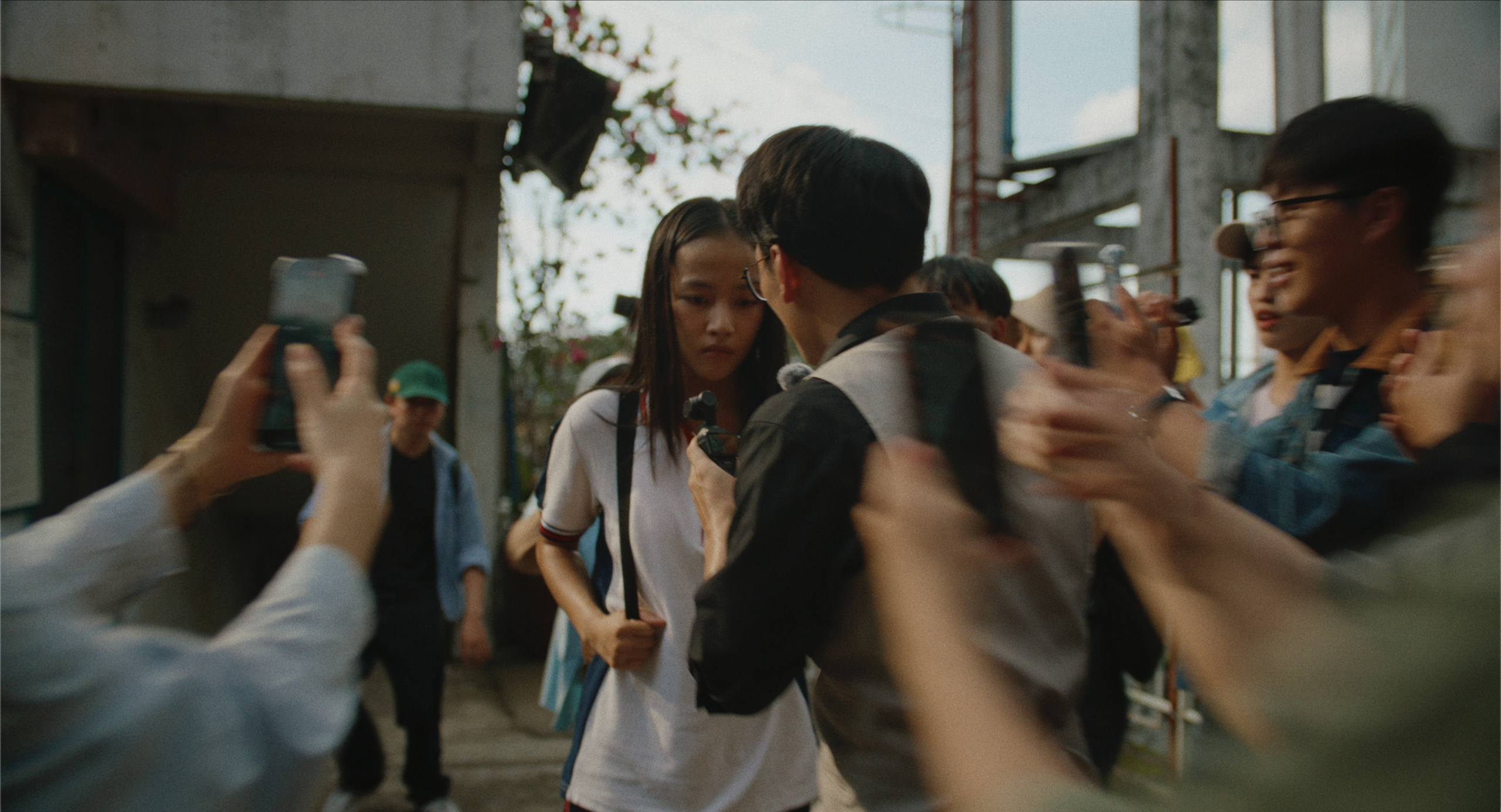 Thái Hòa lộ đôi mắt đầy ẩn uất, lo toan vì con - Ảnh 18.