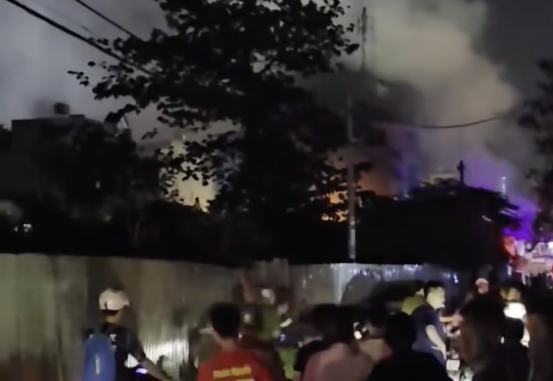 Cháy quán cơm ở TPHCM khiến hai mẹ con tử vong thương tâm - Ảnh 1.